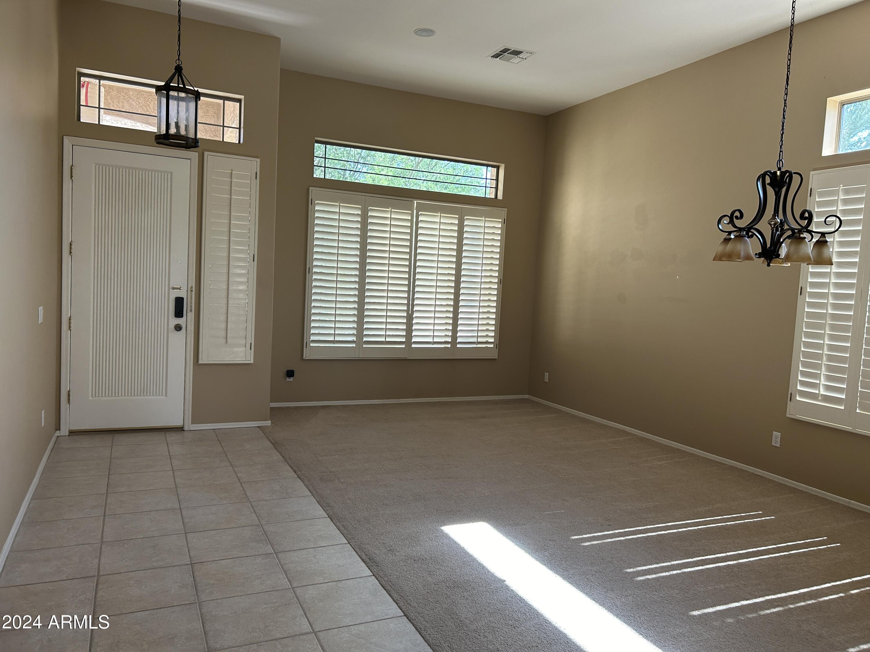 5004 E DESERT VISTA Trail