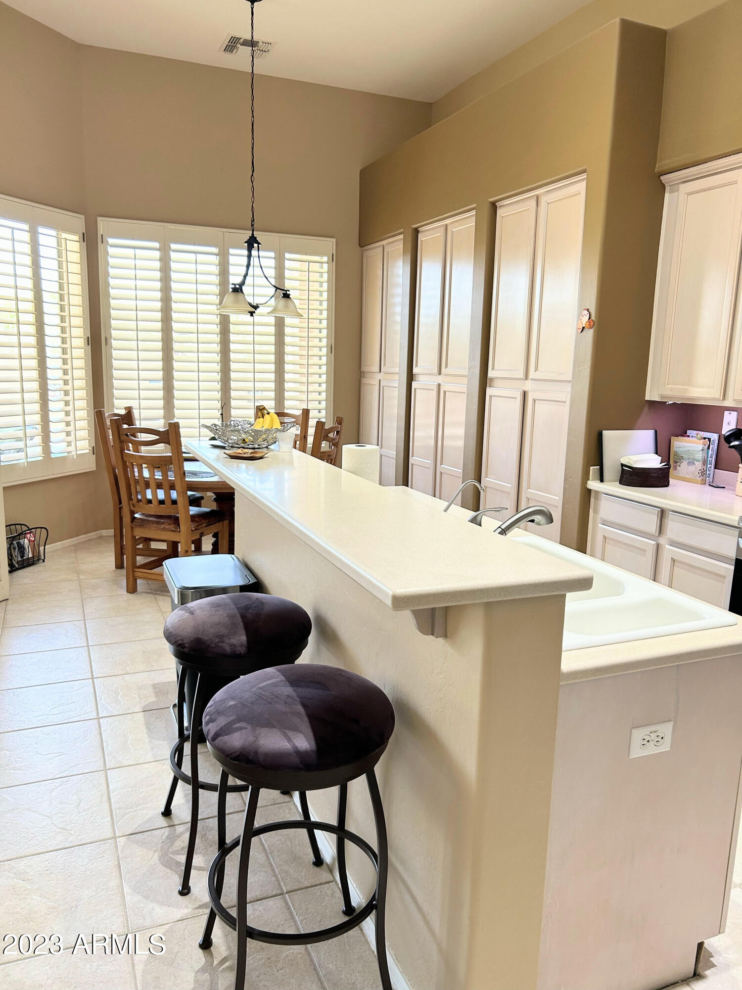 5004 E DESERT VISTA Trail