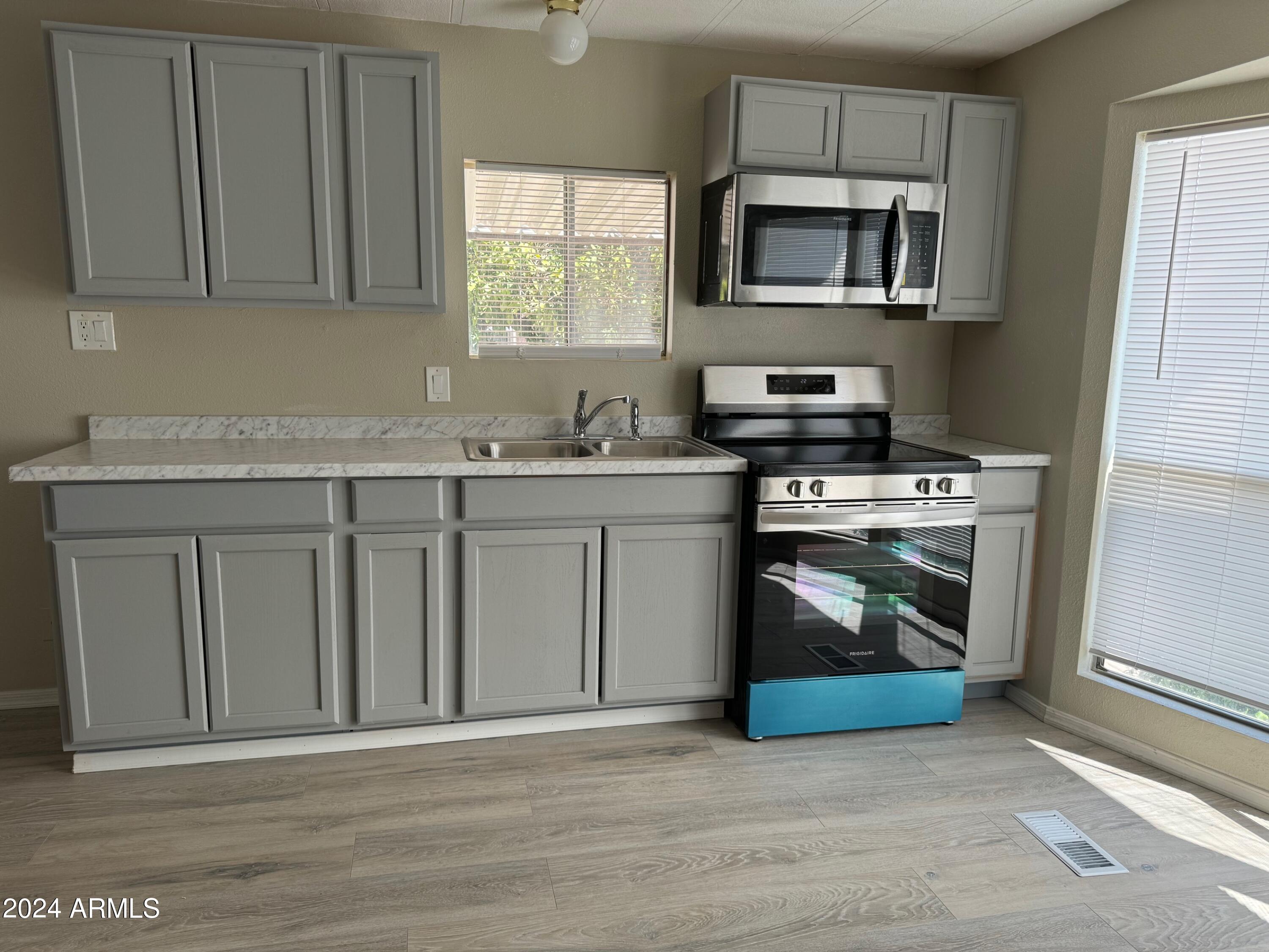 18026 N CAVE CREEK Road, 101