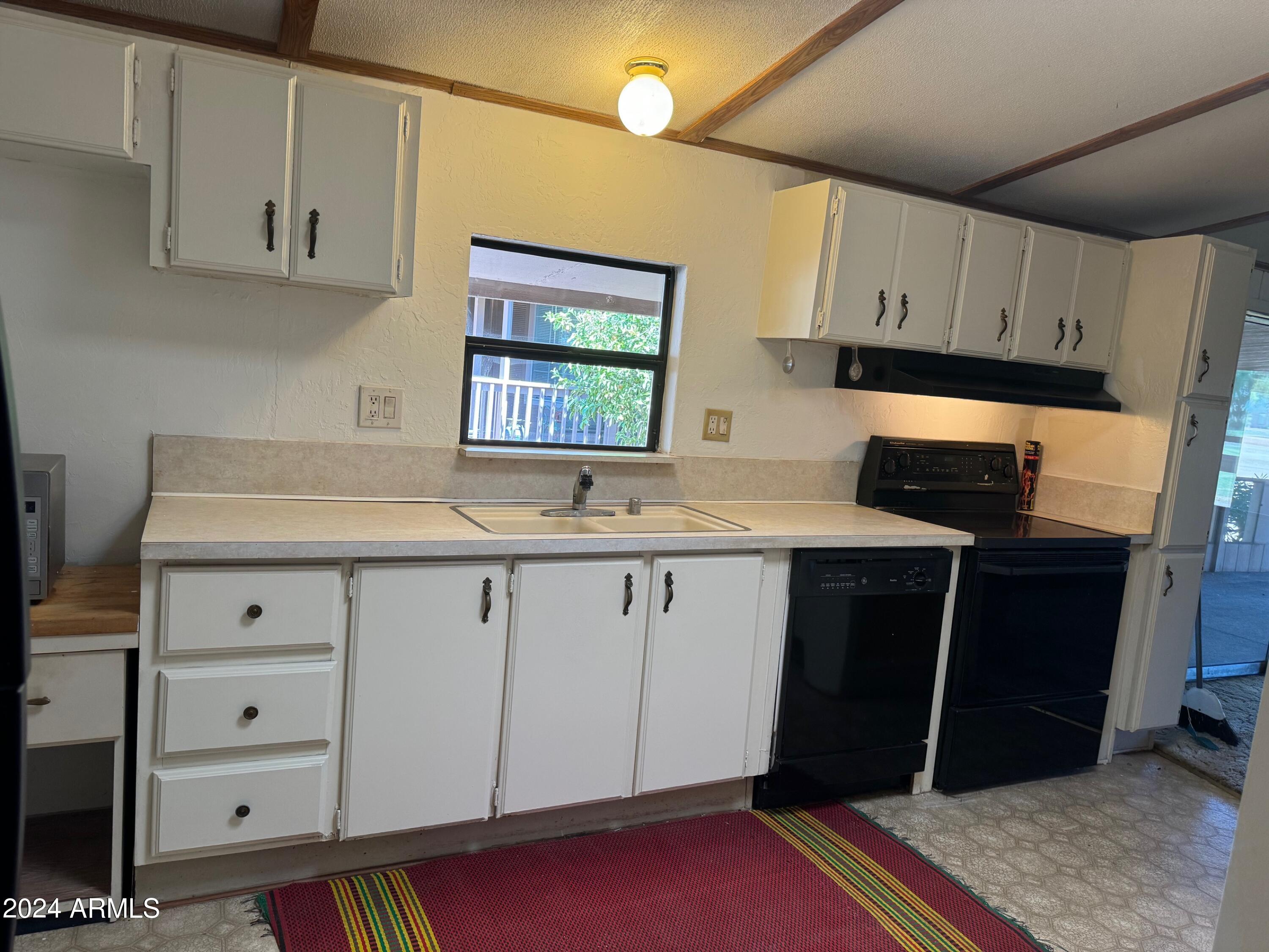 3901 E PINNACLE PEAK Road, 10