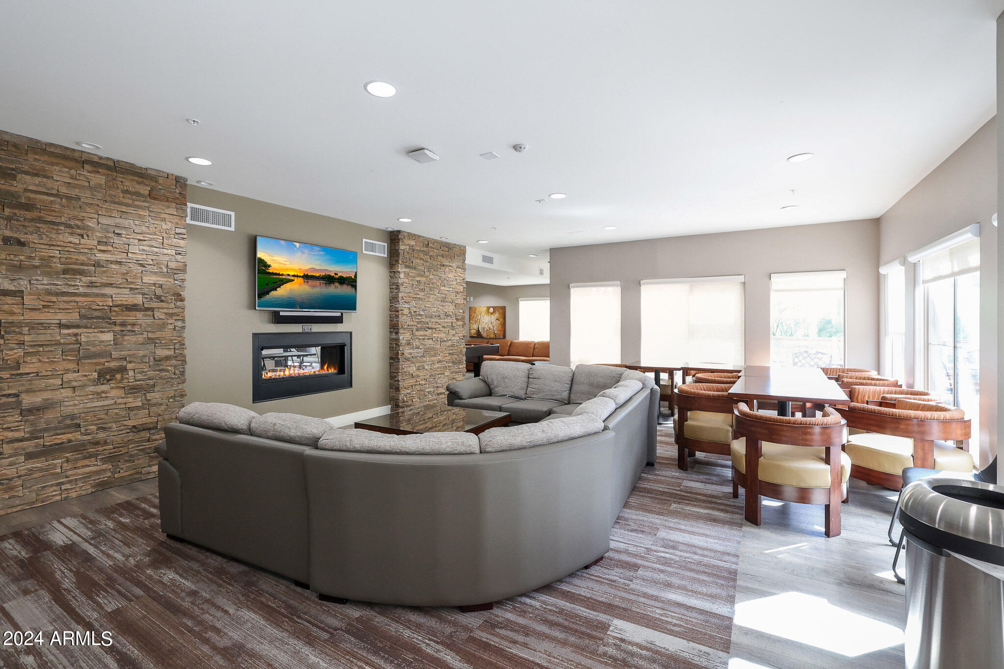 5450 E DEER VALLEY Drive, 2169