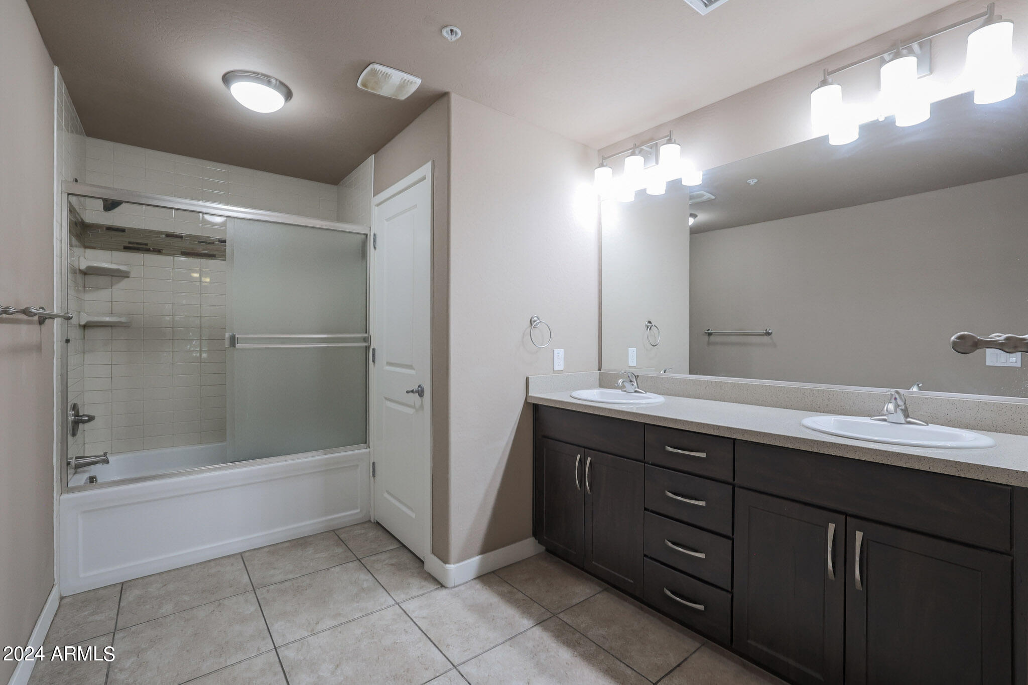 5450 E DEER VALLEY Drive, 2169