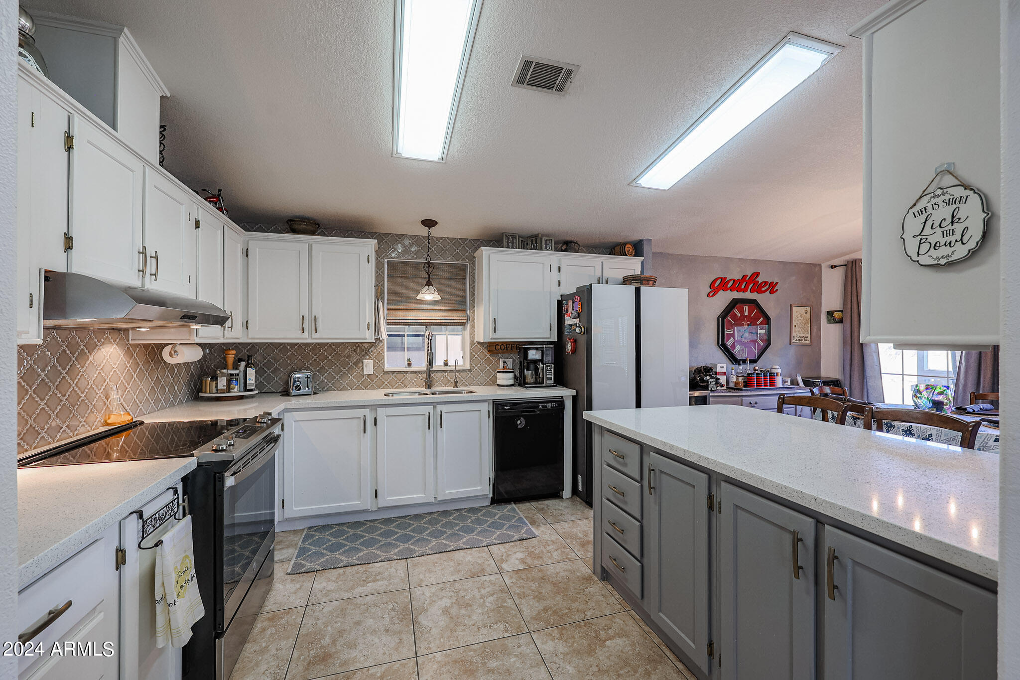 3901 E PINNACLE PEAK Road, 303