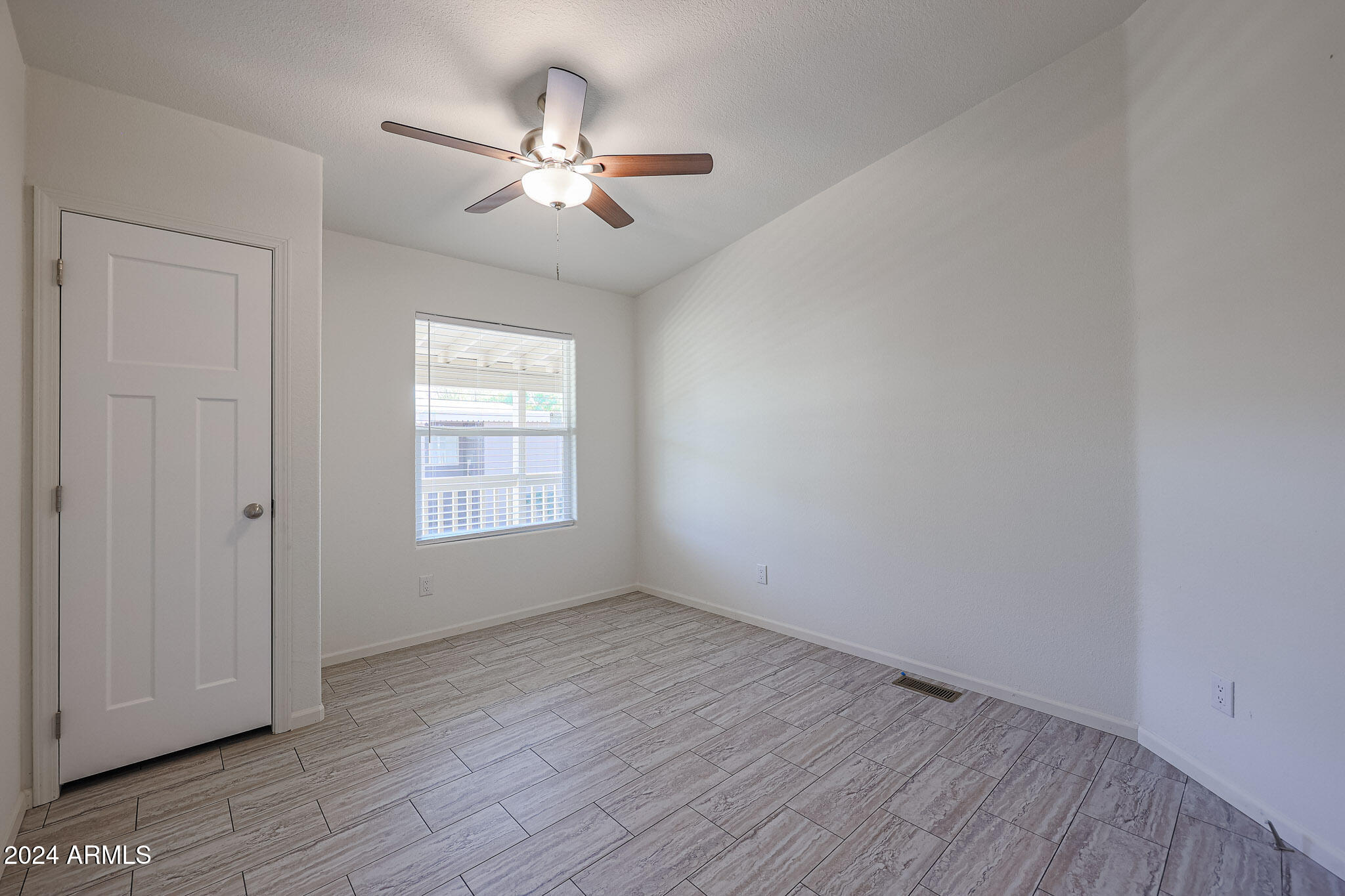 3901 E PINNACLE PEAK Road, 225
