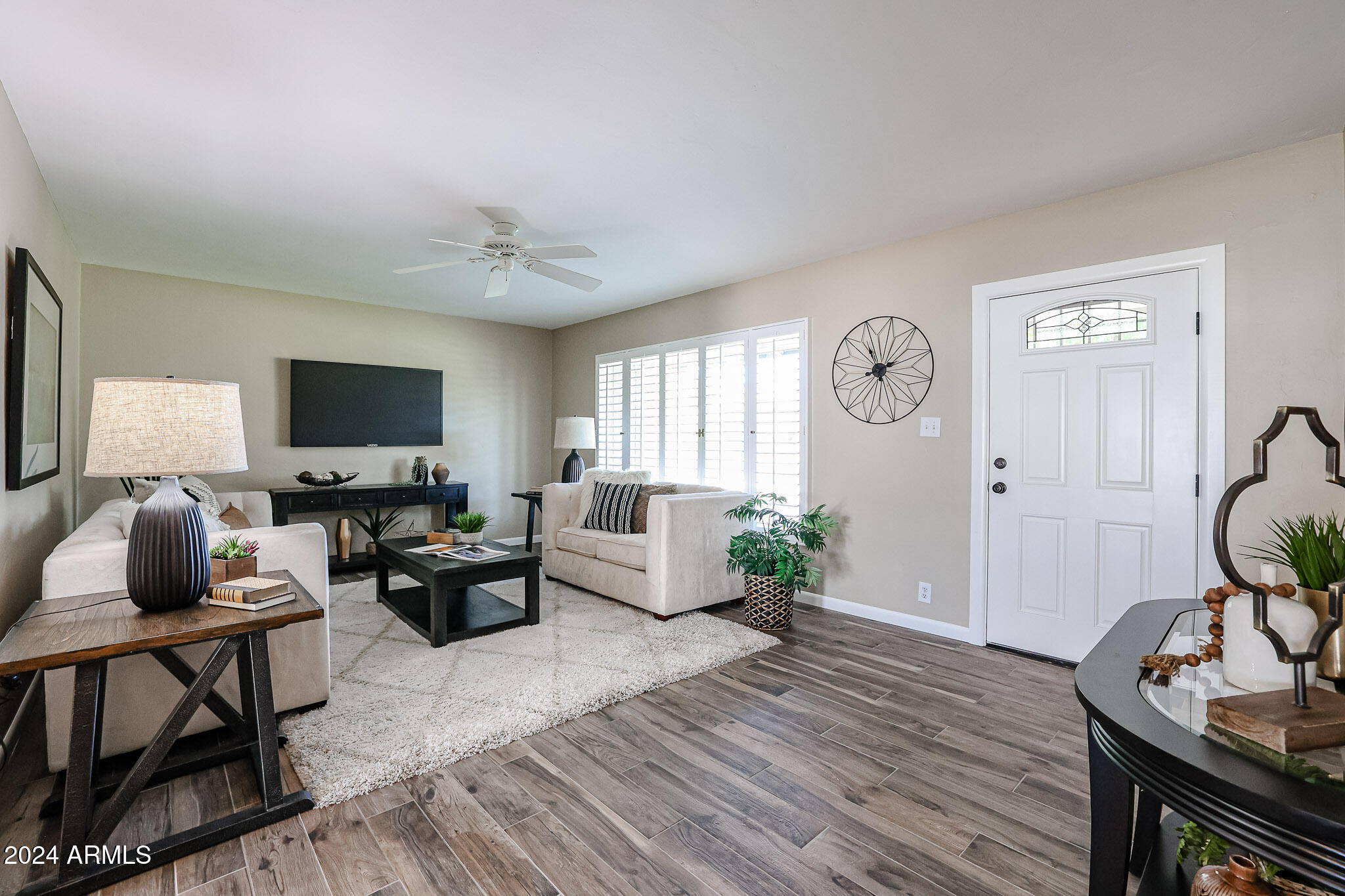 4320 E CALLE FELIZ
