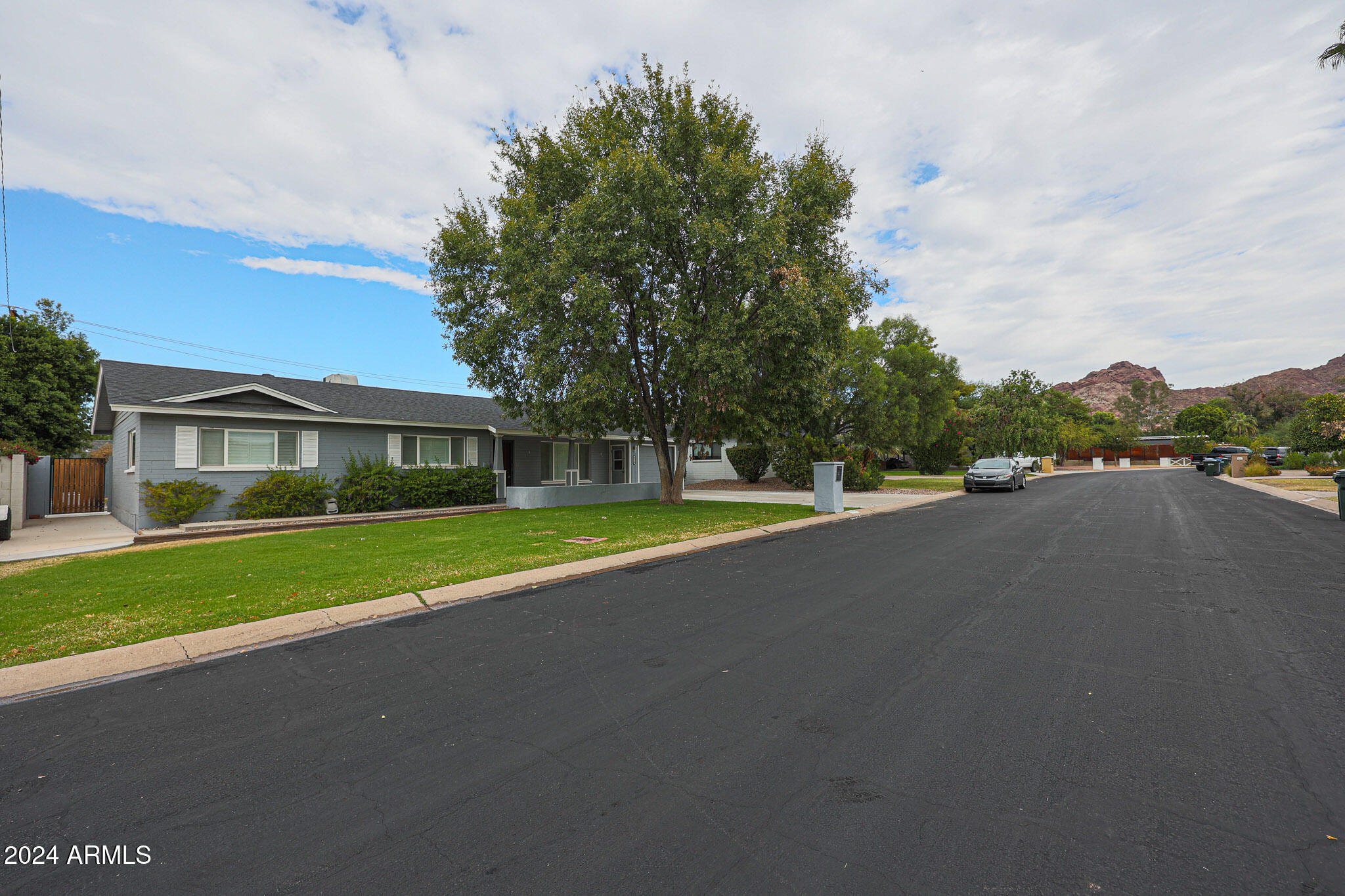 4320 E CALLE FELIZ