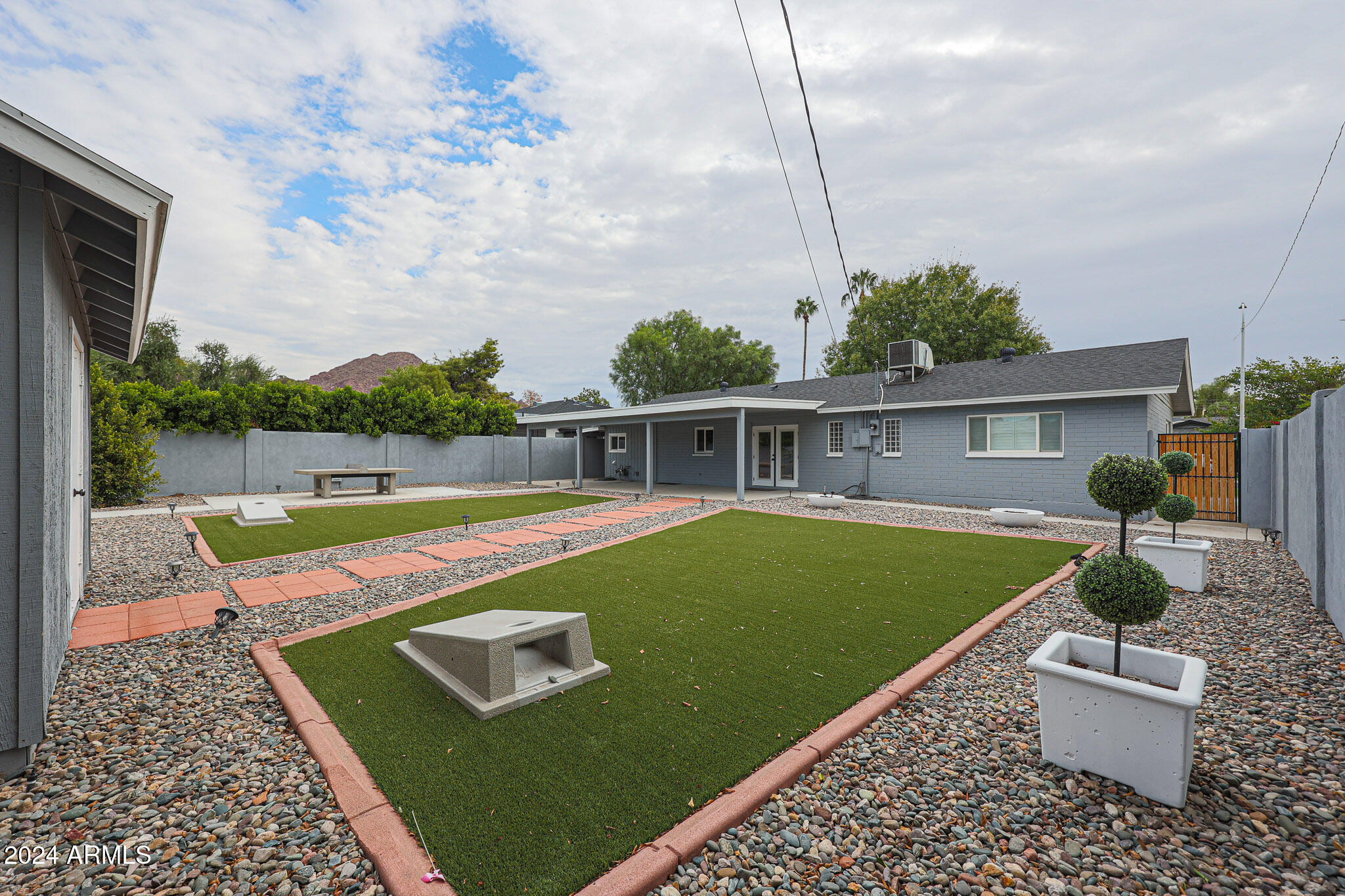 4320 E CALLE FELIZ