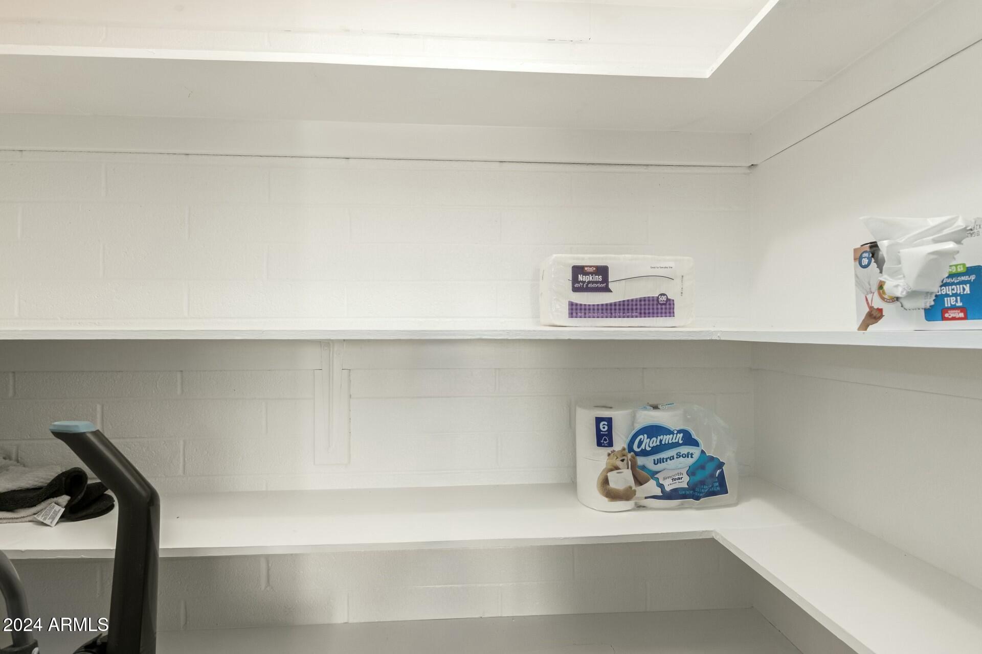 8211 E GARFIELD Street, J217