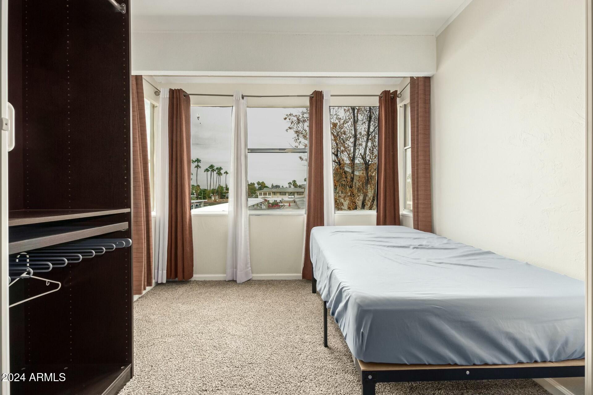 8211 E GARFIELD Street, J217