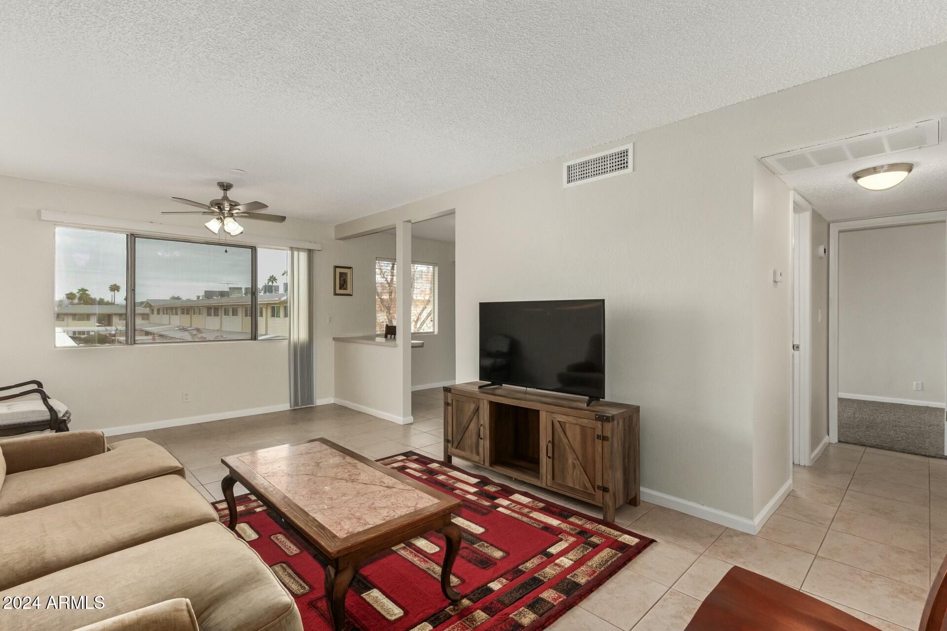 8211 E GARFIELD Street, J217