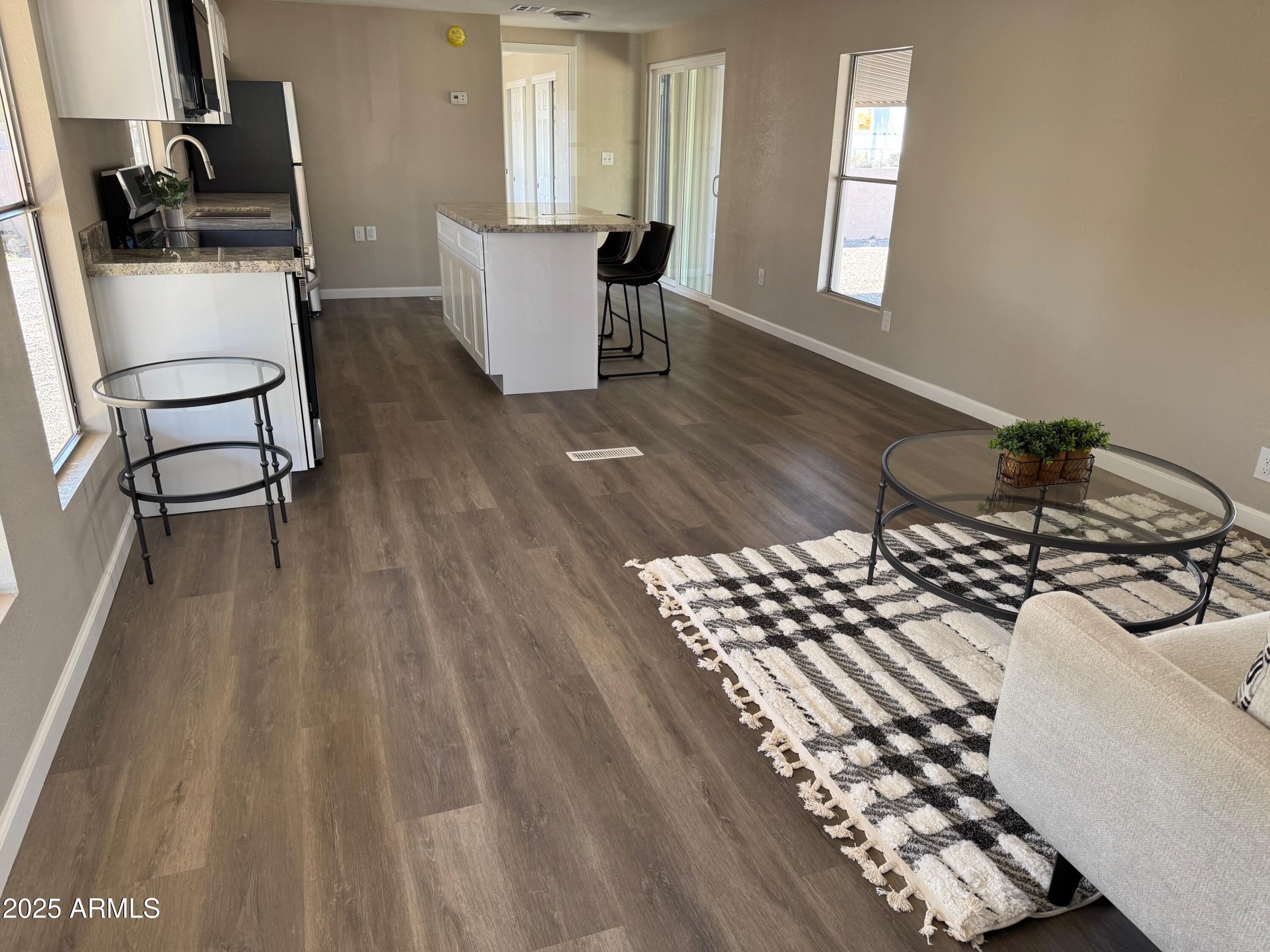 205 S HIGLEY Road, #4