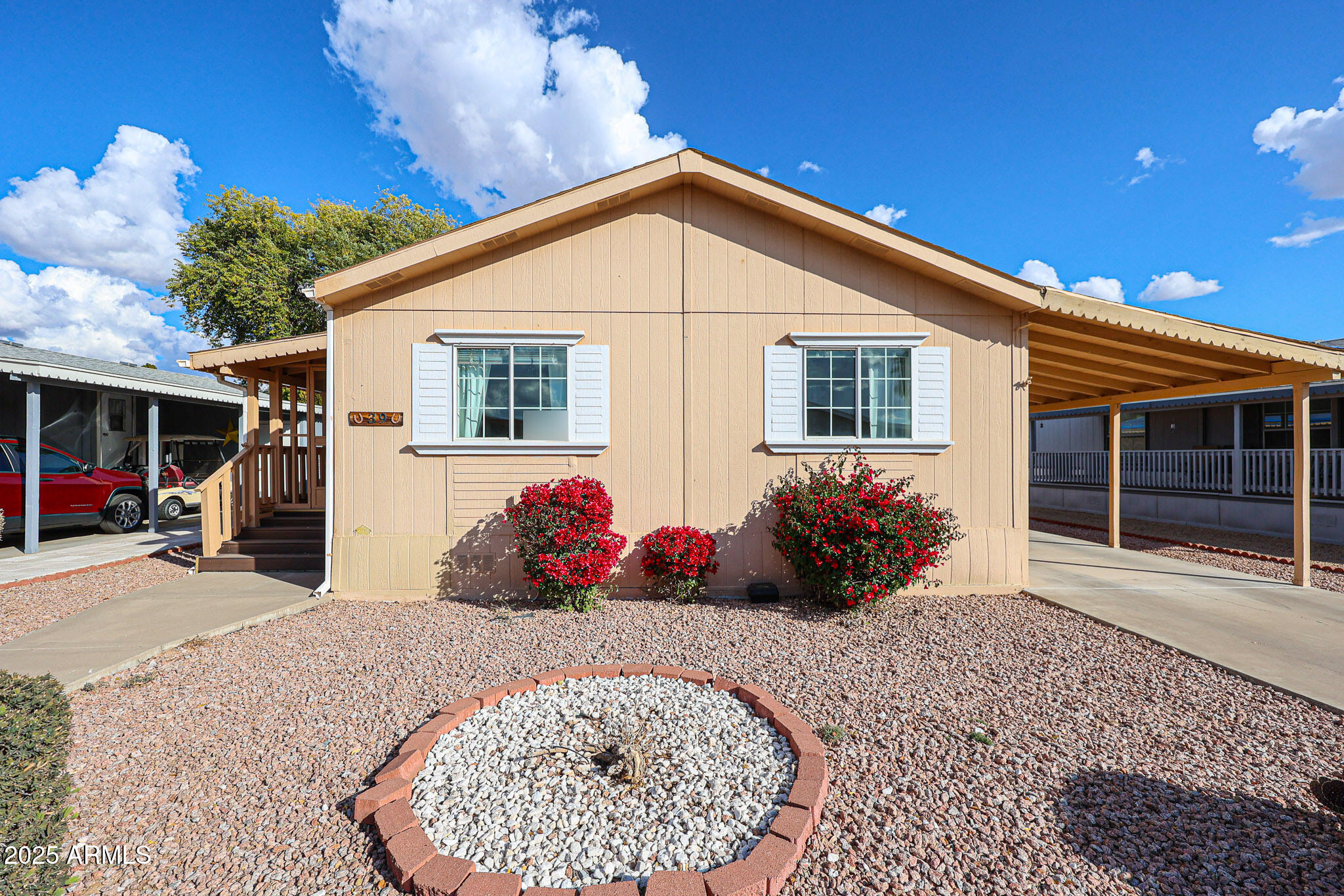 3901 E PINNACLE PEAK Road, 39