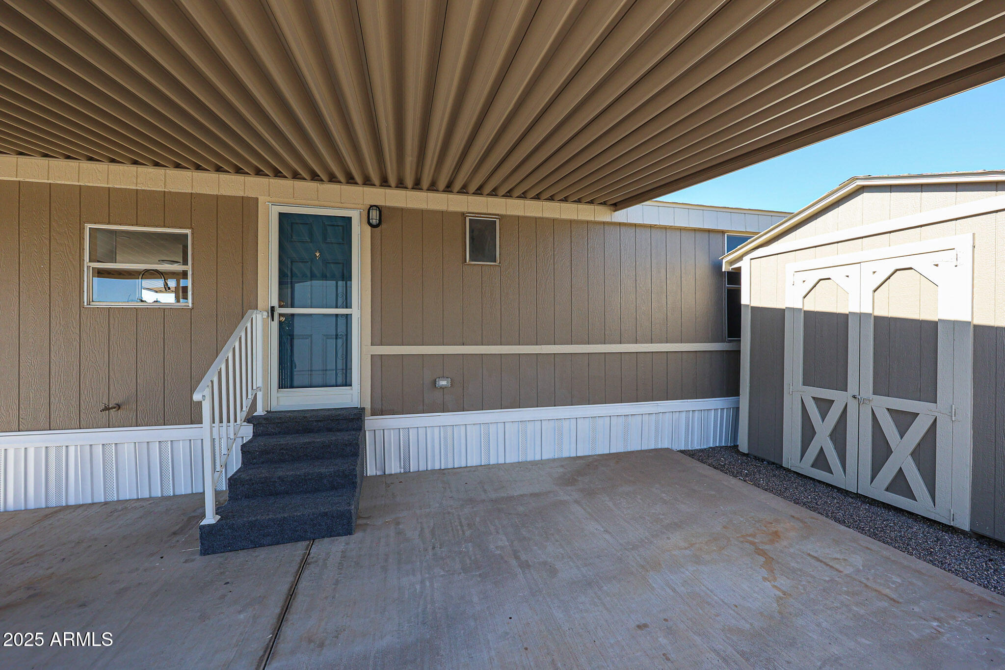 2701 E UTOPIA Road, 8