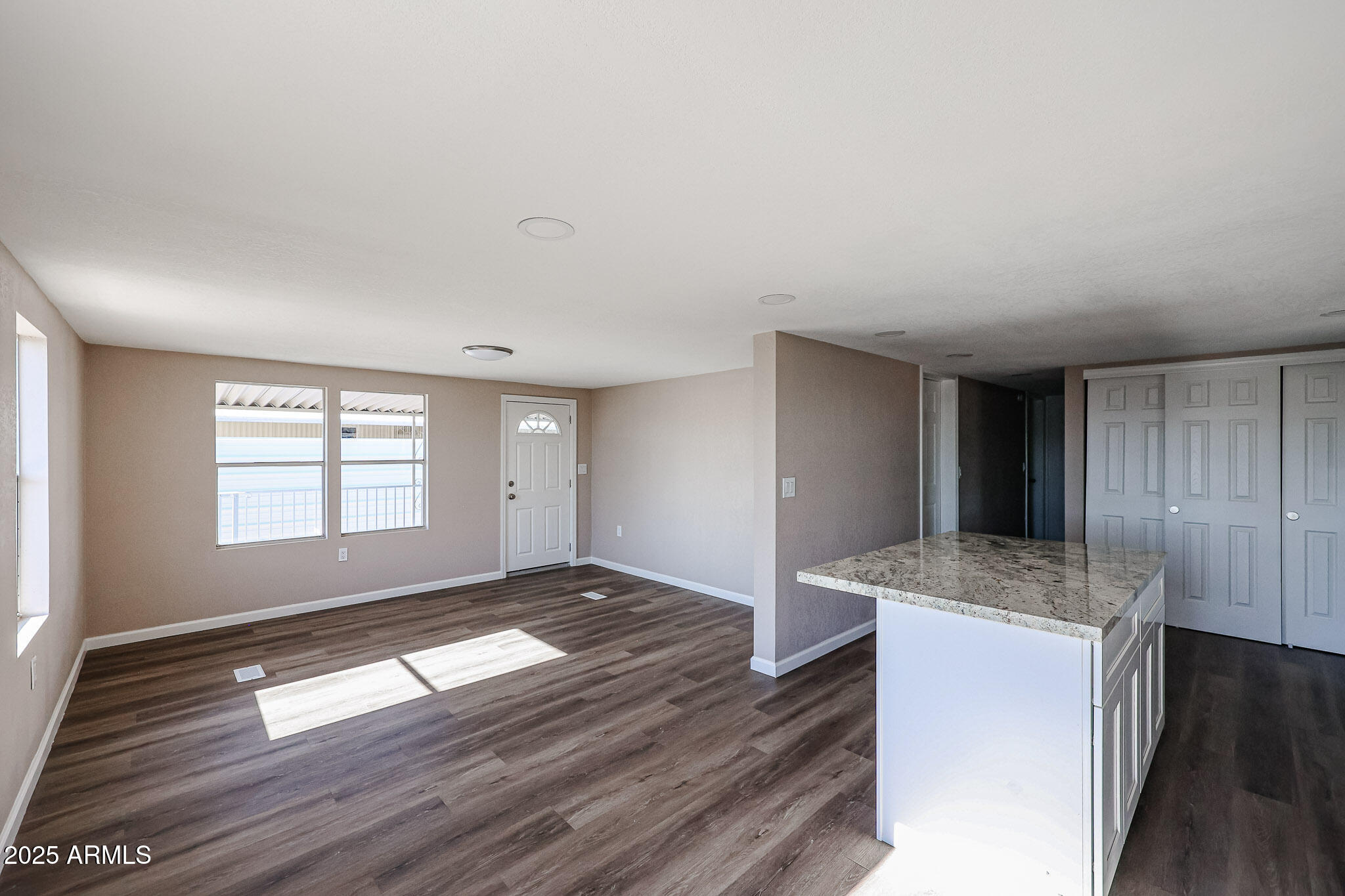 2701 E UTOPIA Road, 8