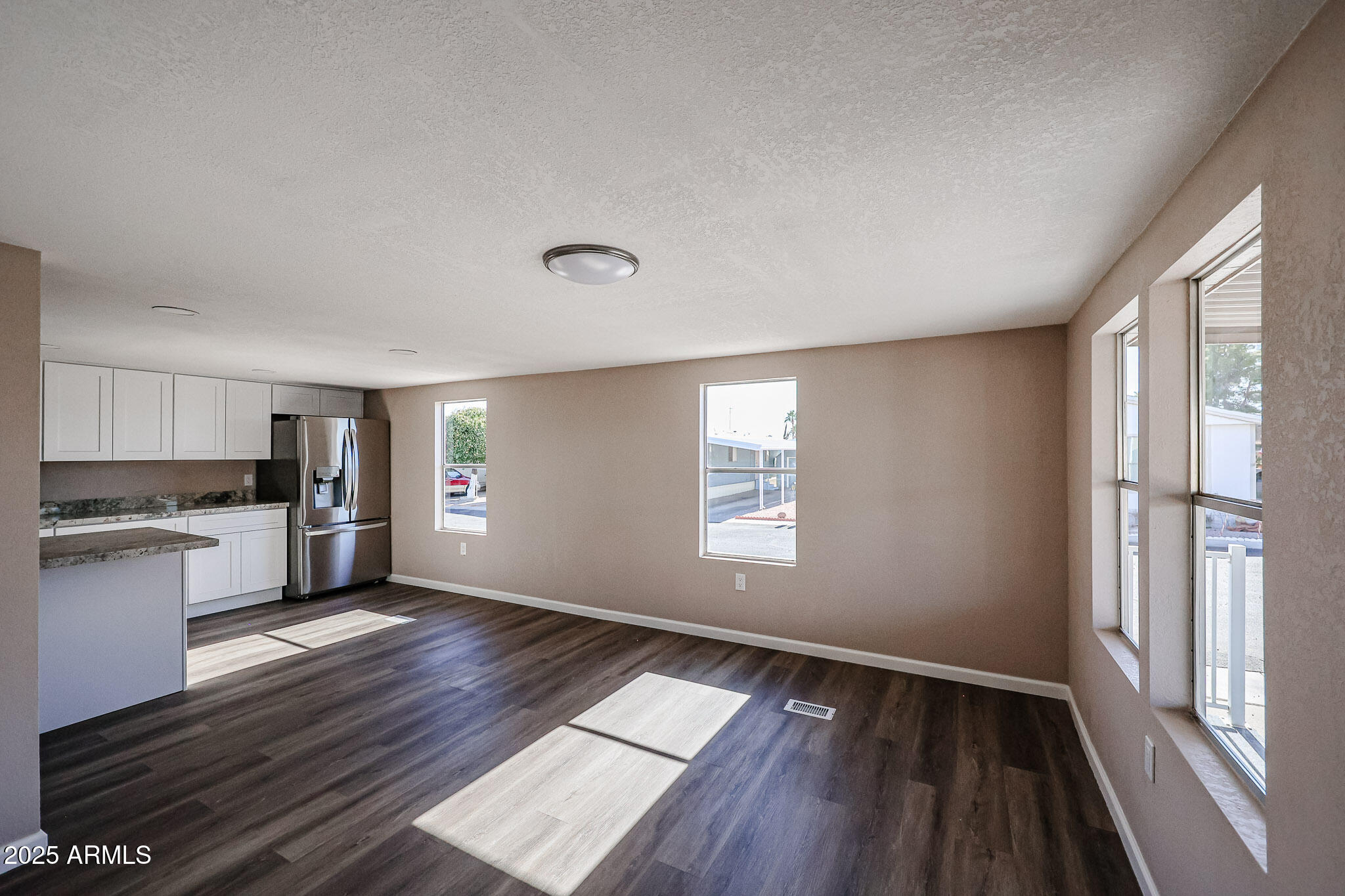 2701 E UTOPIA Road, 8