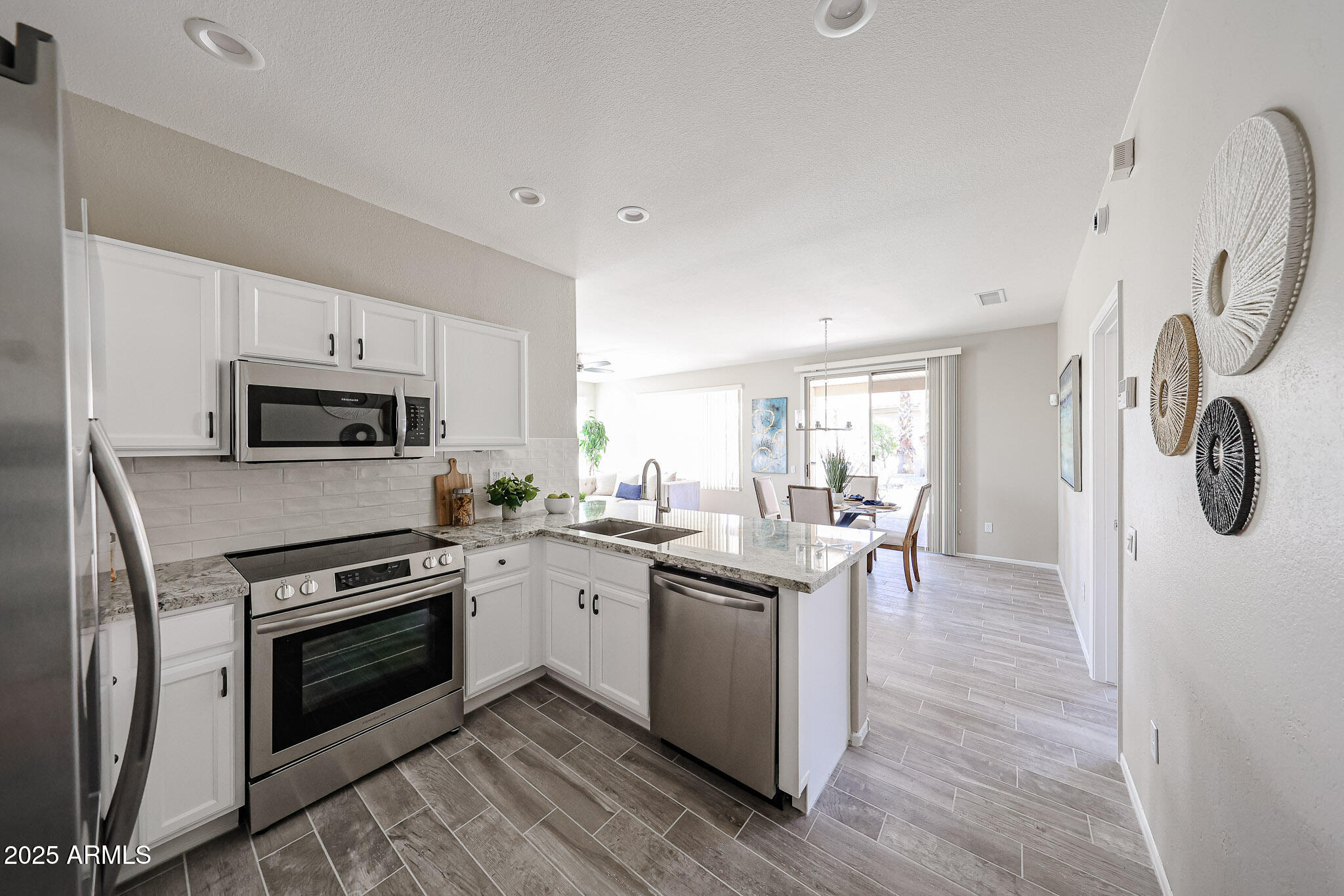 16137 W QUAIL CREEK Lane