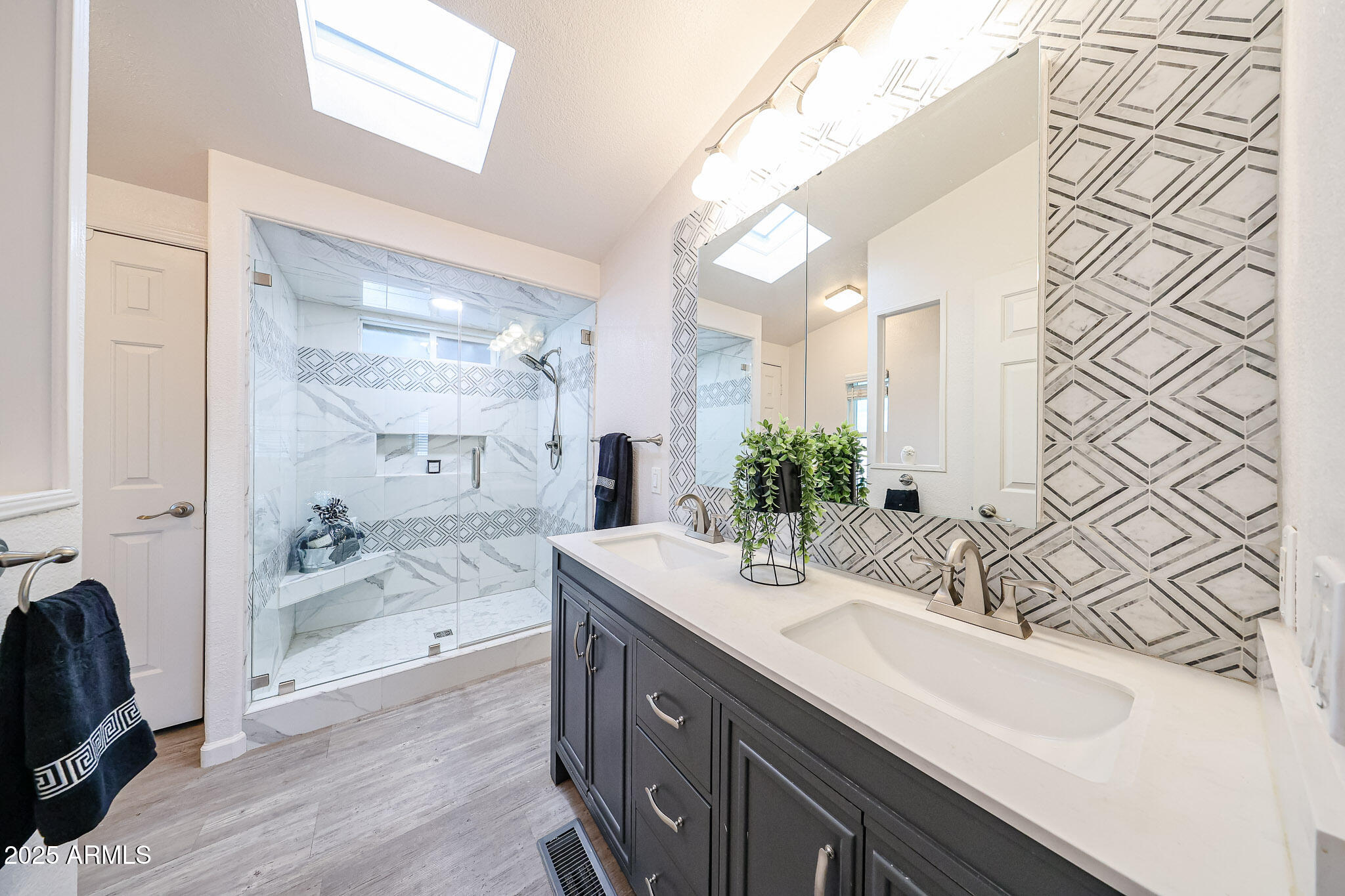 3901 E PINNACLE PEAK Road, 56
