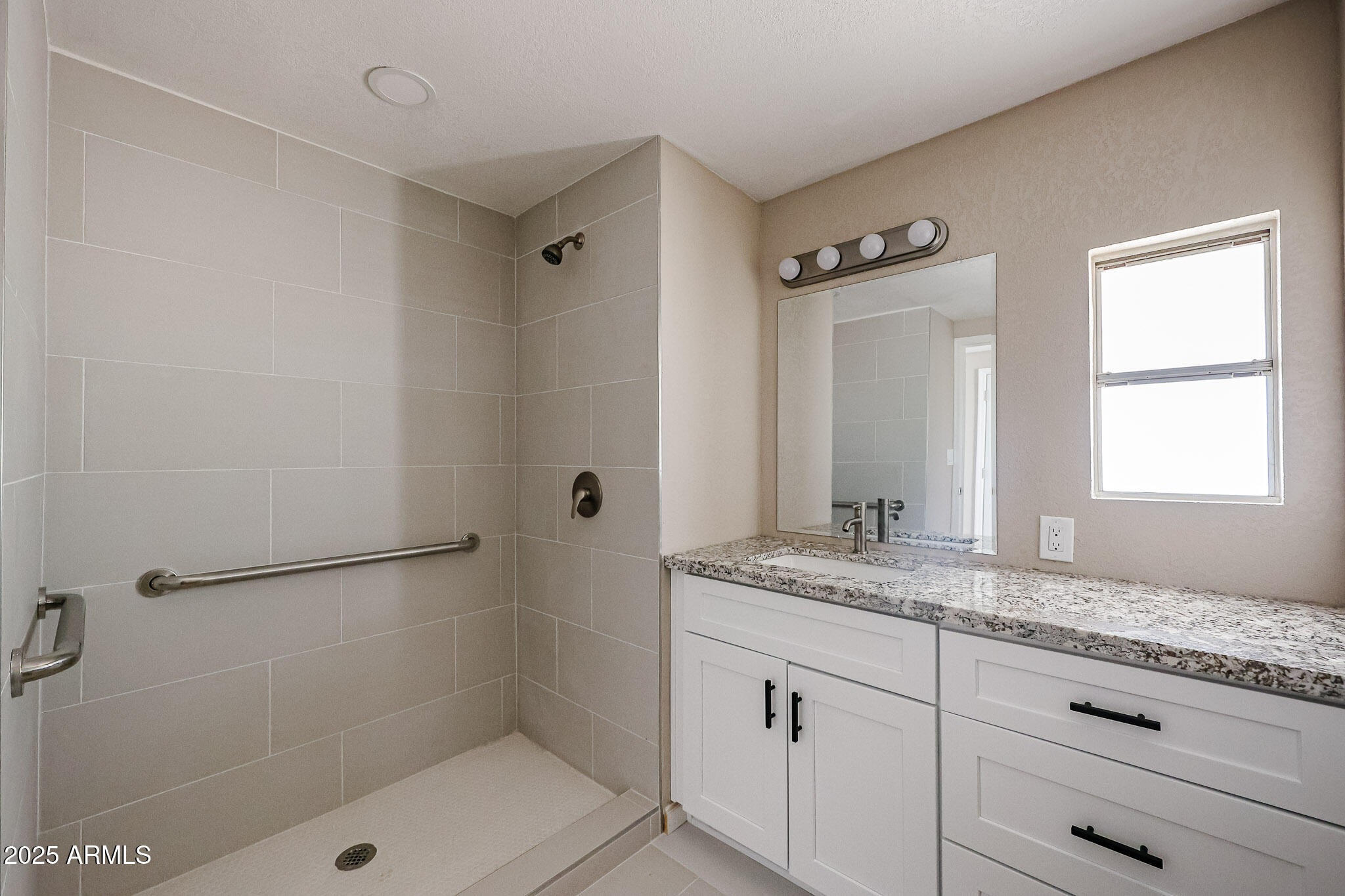 8600 E broadway Road, 53