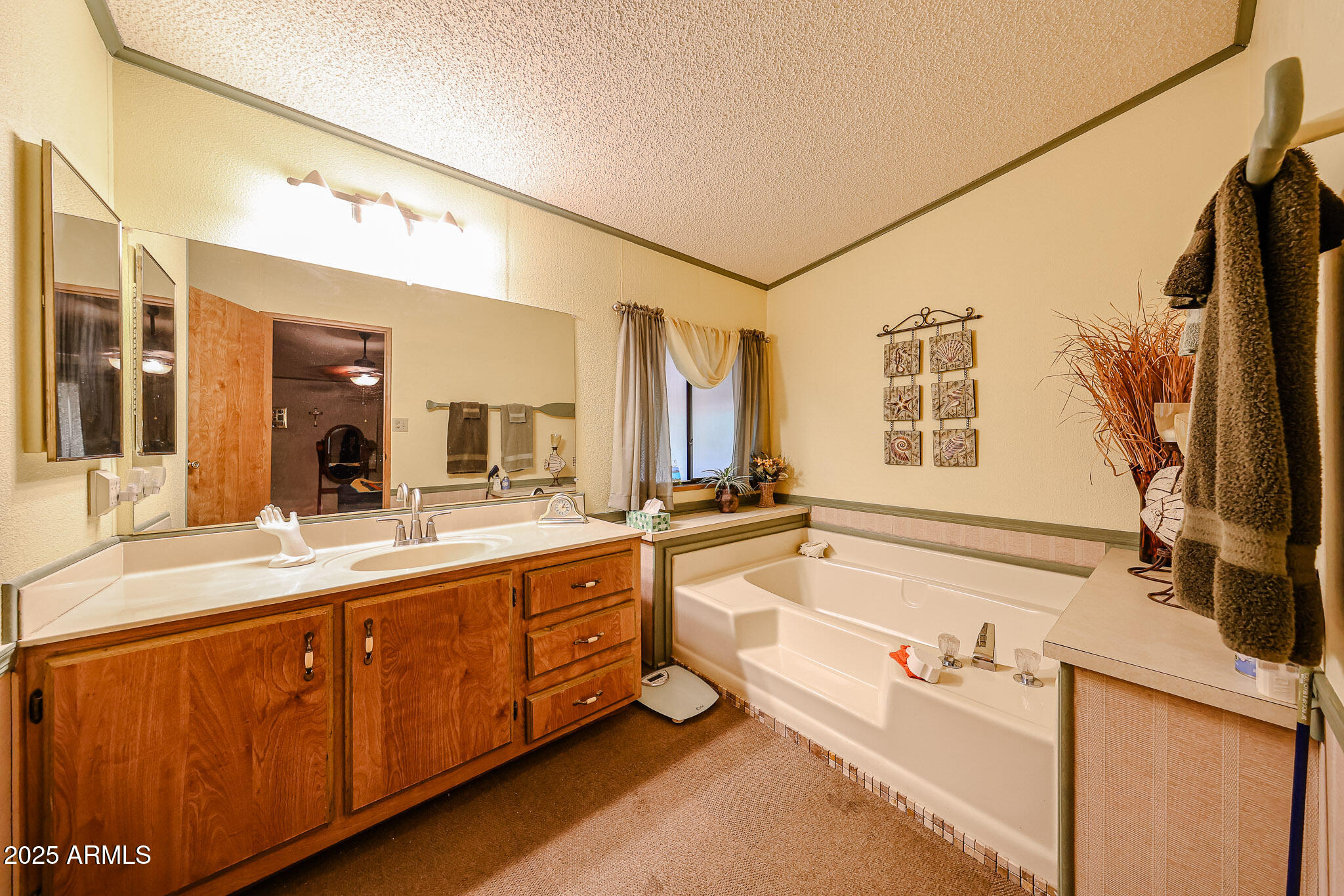 3901 E PINNACLE PEAK Road, 208