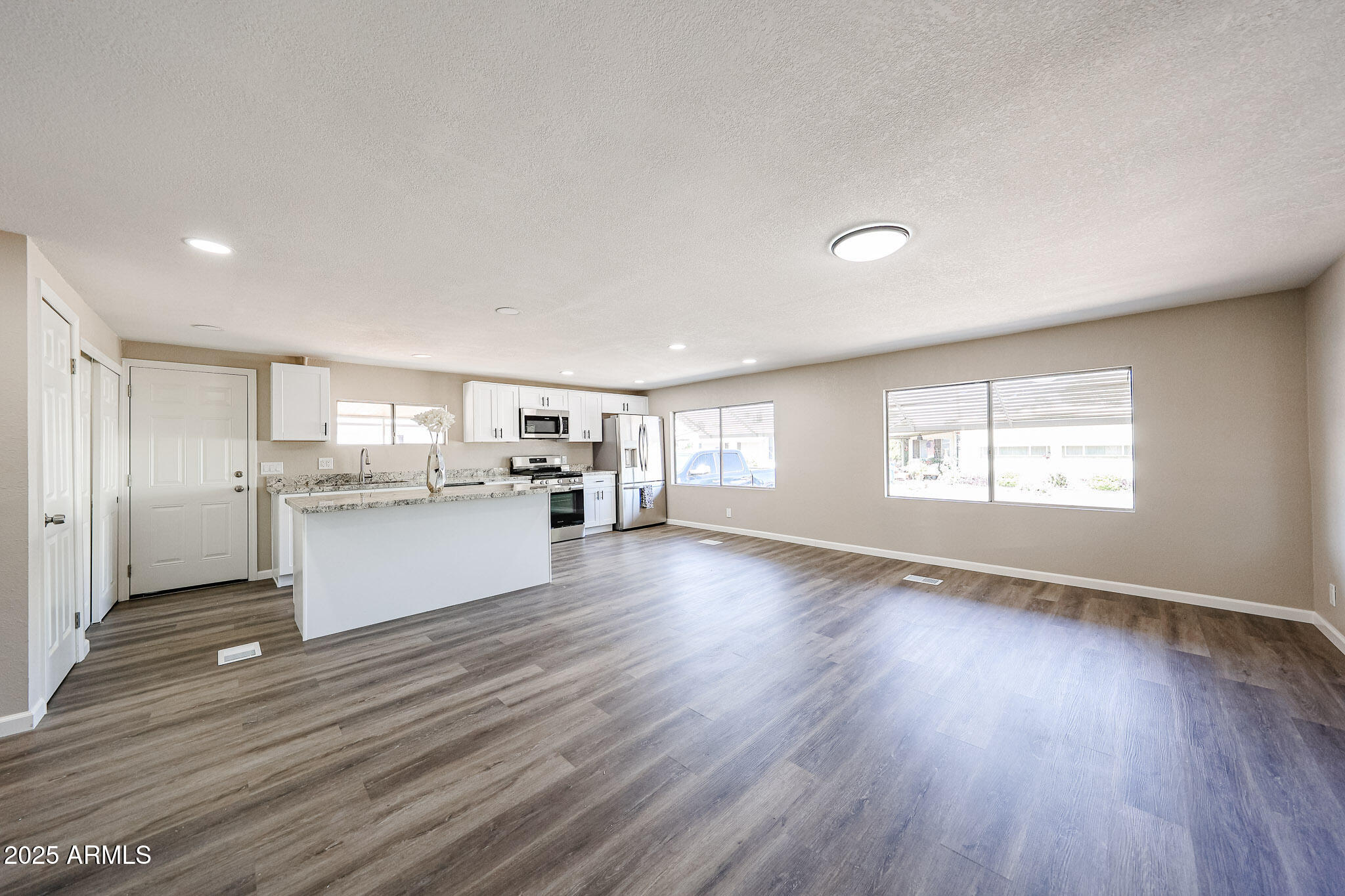 2650 W UNION HILLS Drive, 169