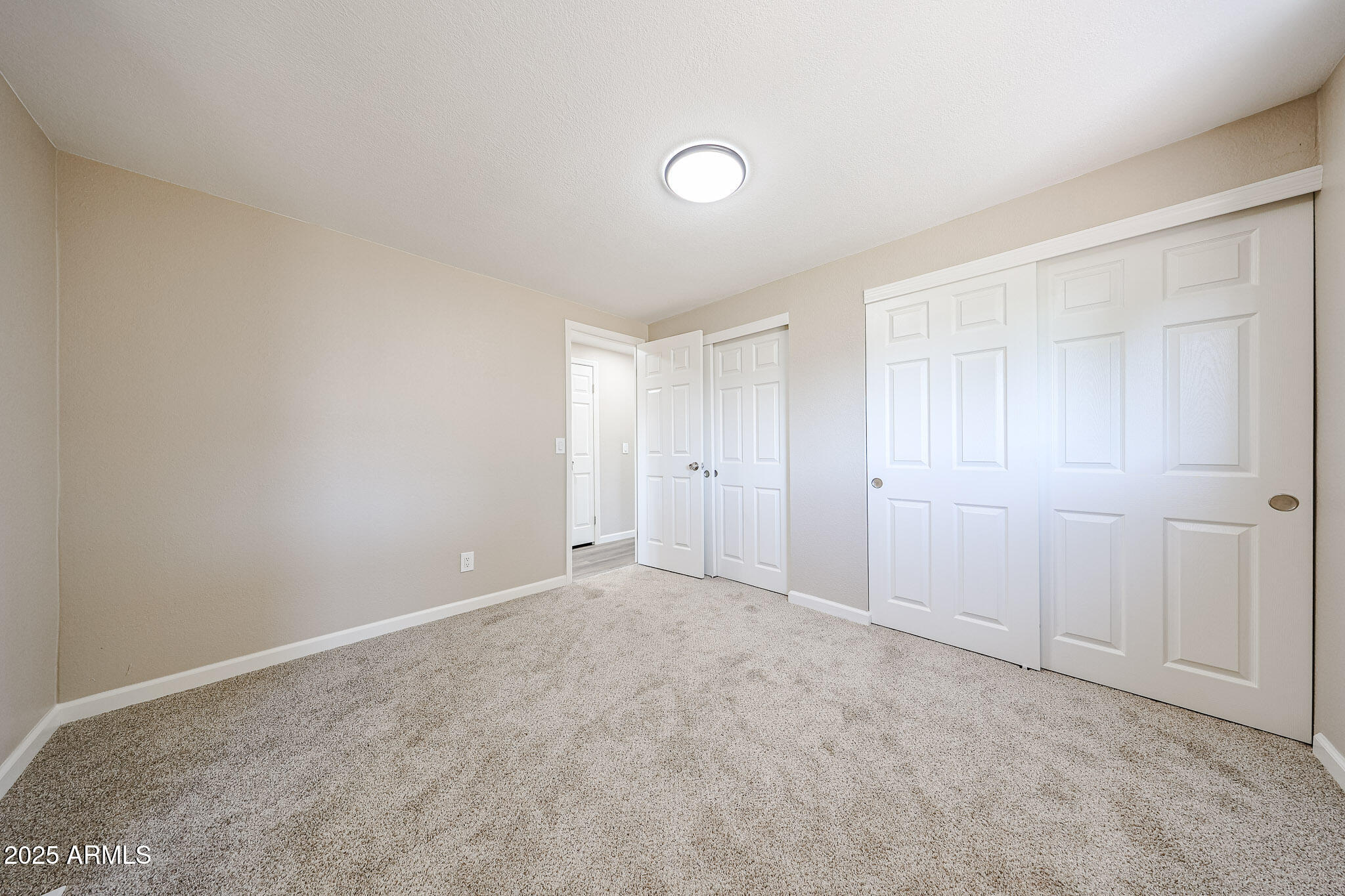 2650 W UNION HILLS Drive, 169