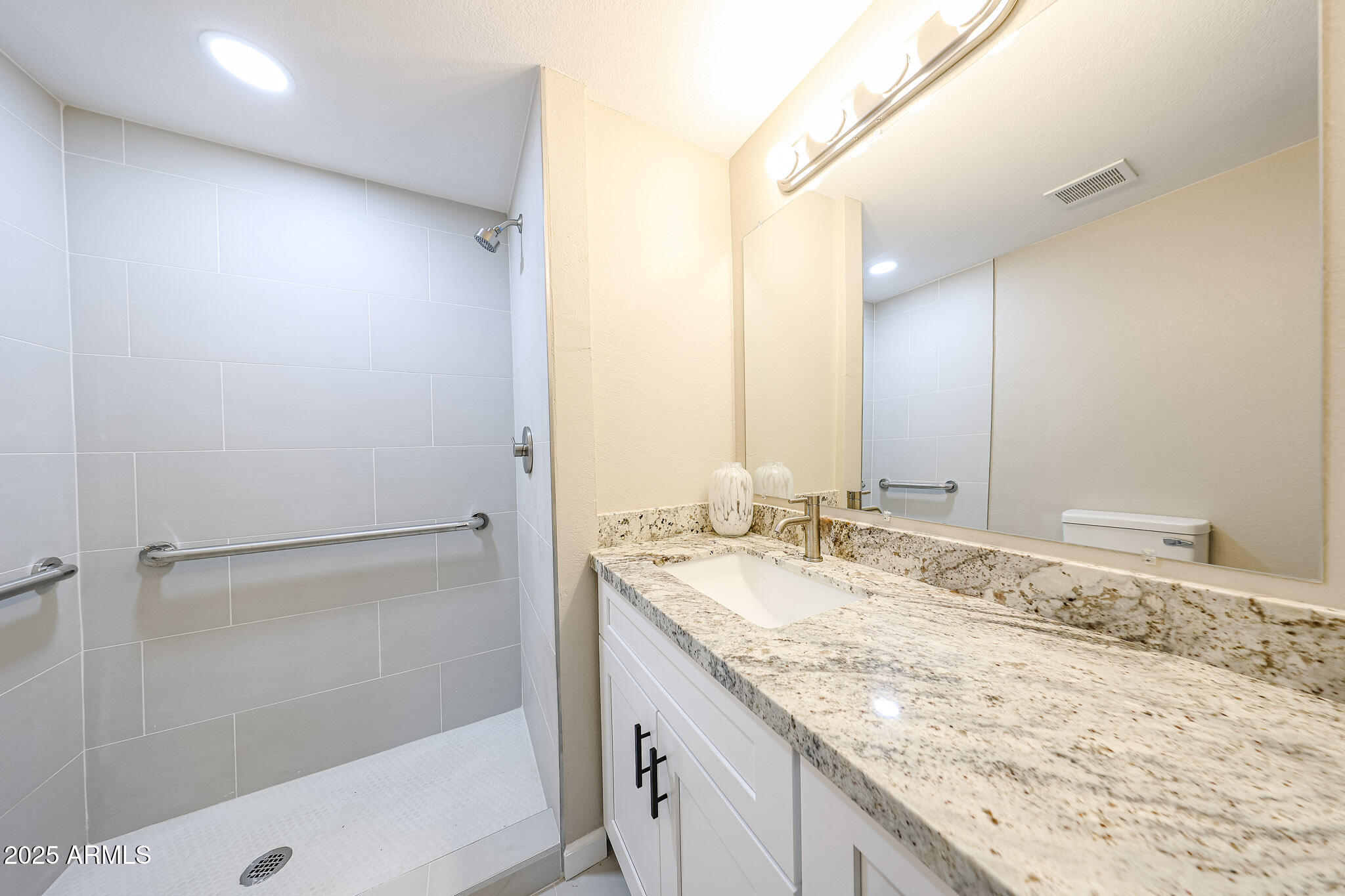 2650 W UNION HILLS Drive, 169