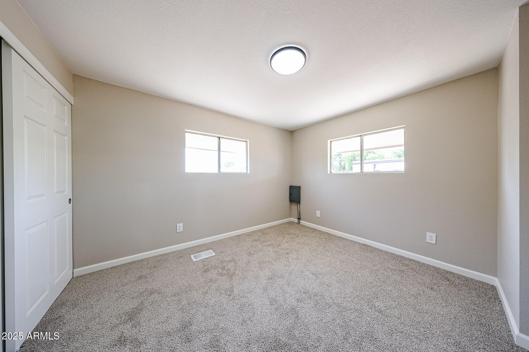 2650 W UNION HILLS Drive, 169