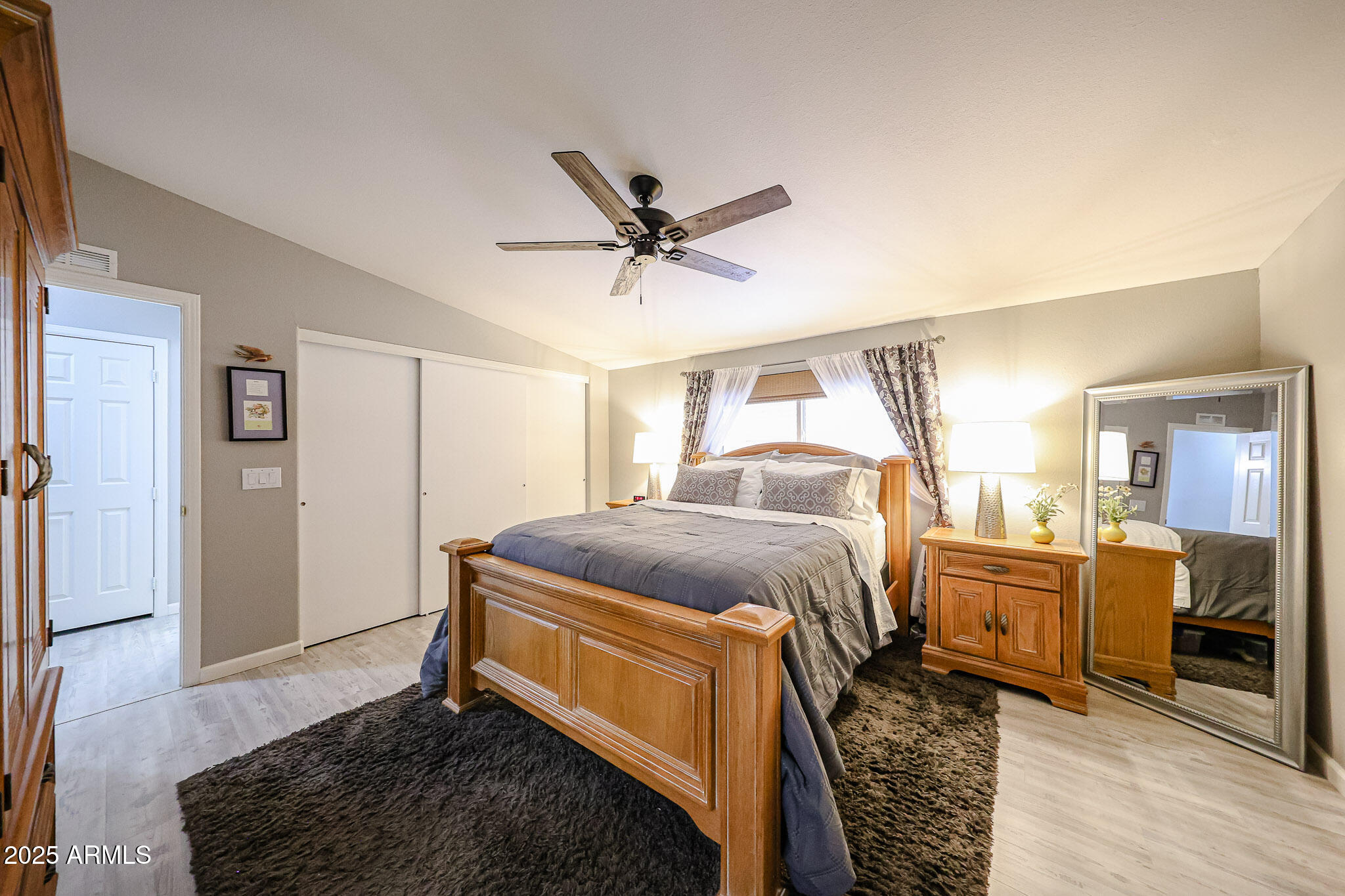 3901 E PINNACLE PEAK Road, 284