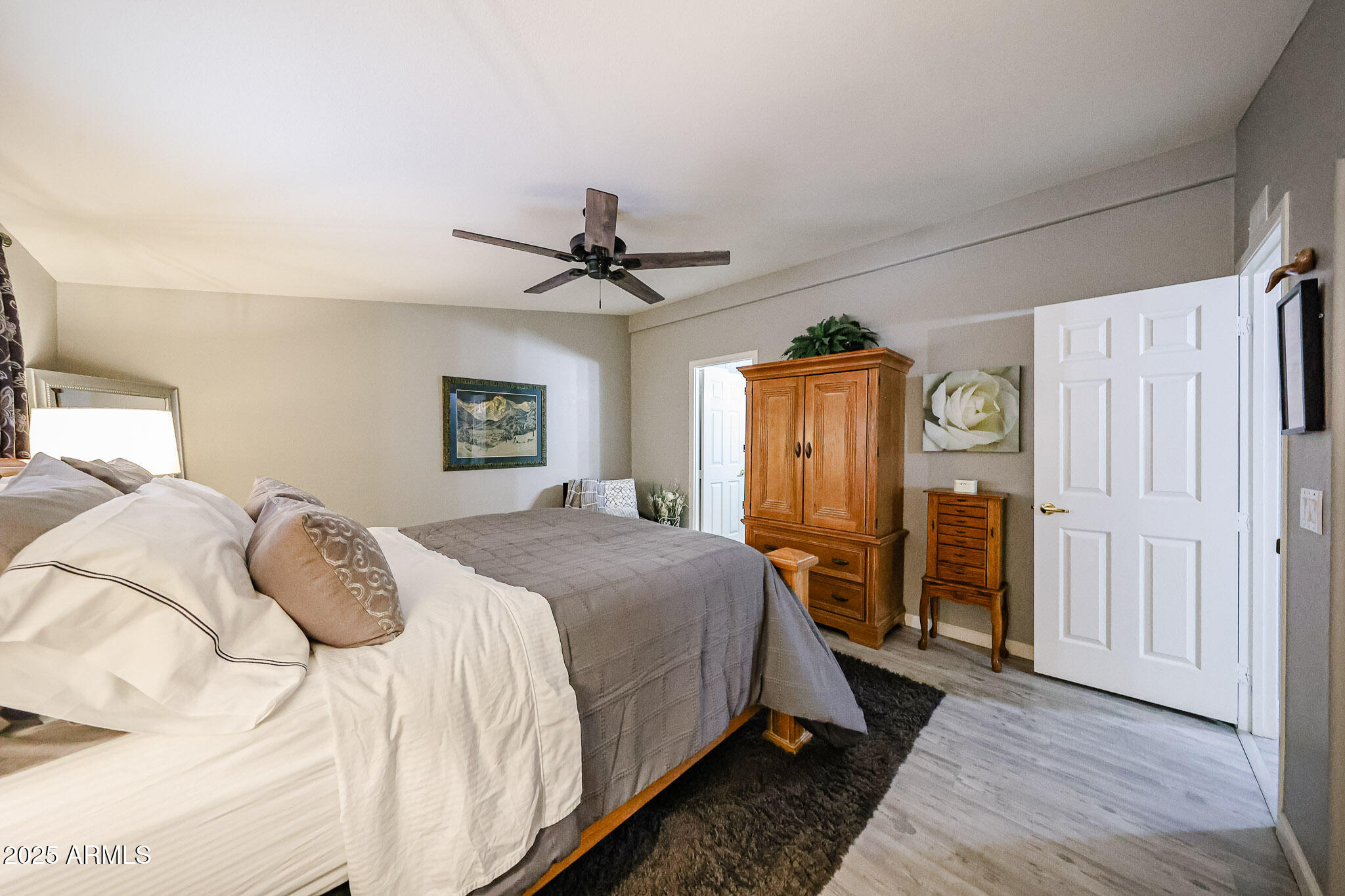 3901 E PINNACLE PEAK Road, 284