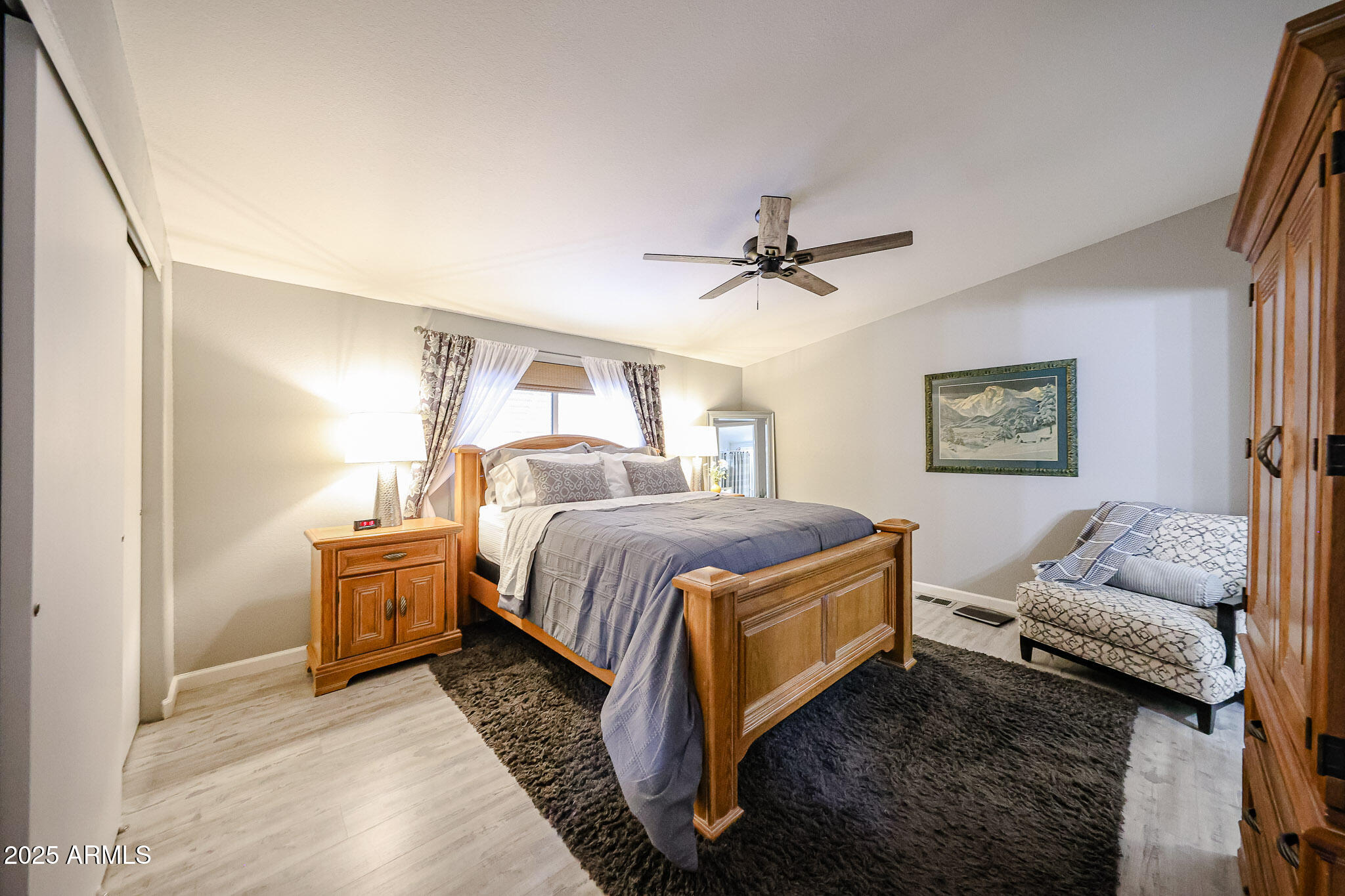 3901 E PINNACLE PEAK Road, 284