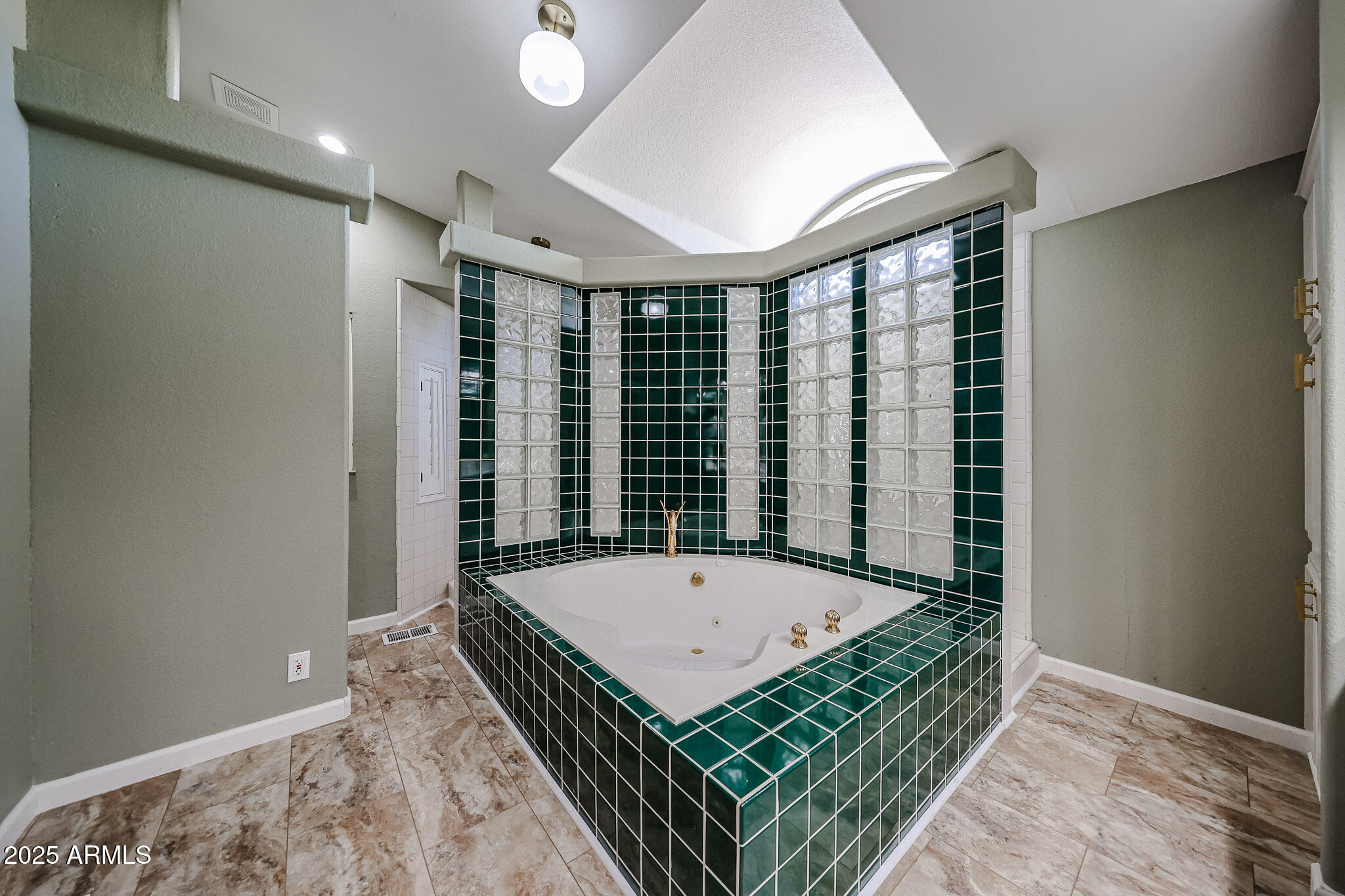 3901 E PINNACLE PEAK Road, 358