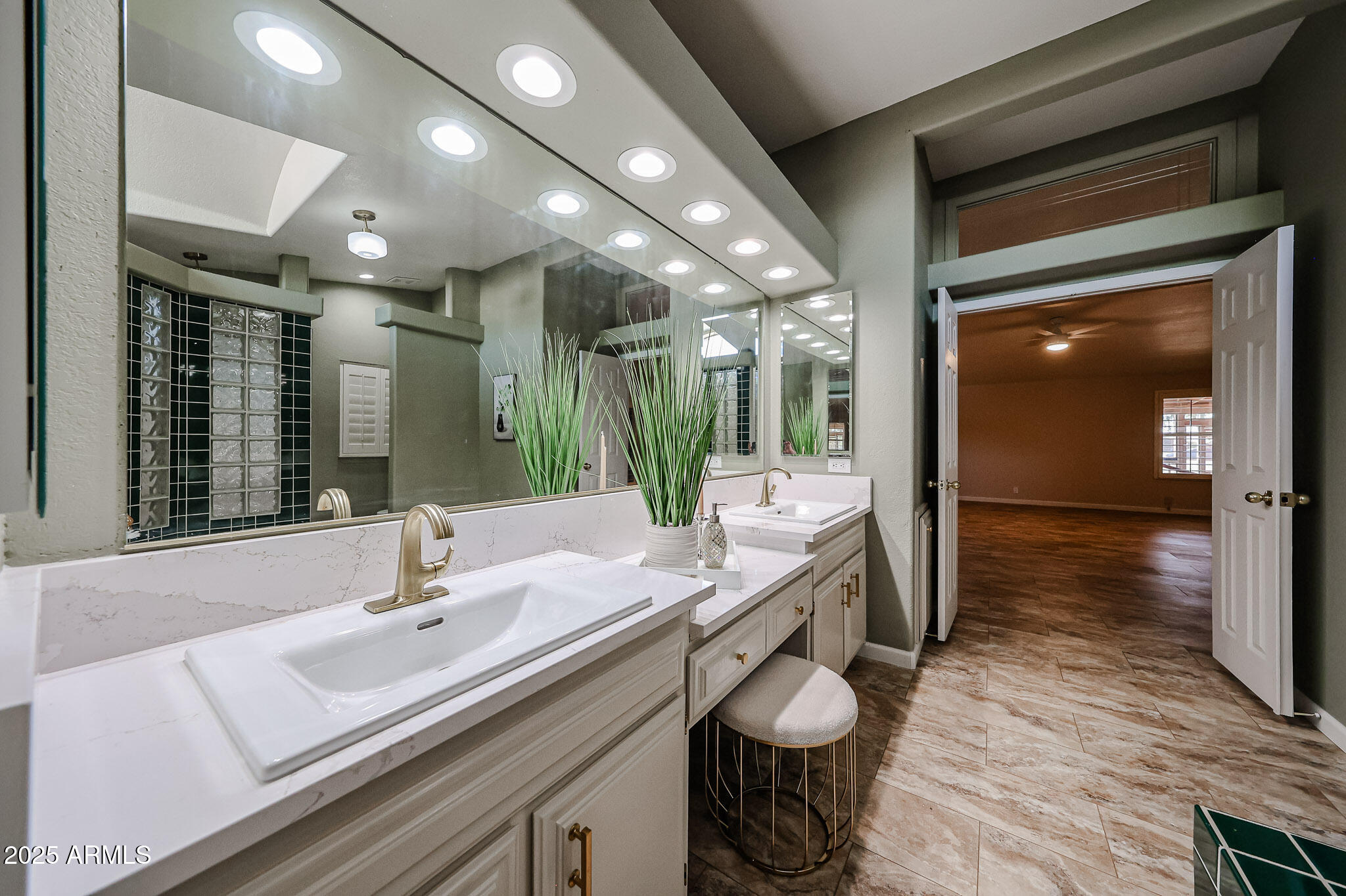 3901 E PINNACLE PEAK Road, 358