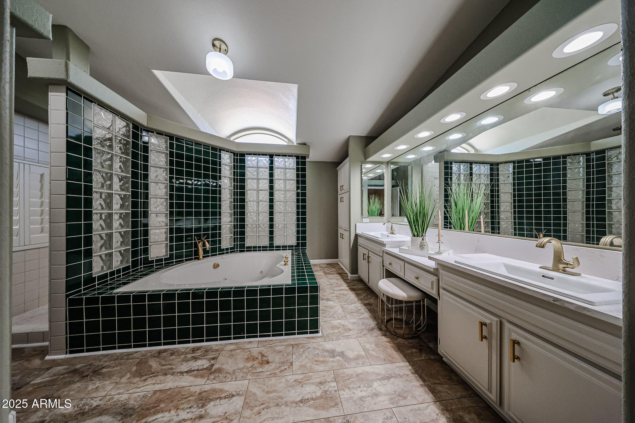 3901 E PINNACLE PEAK Road, 358