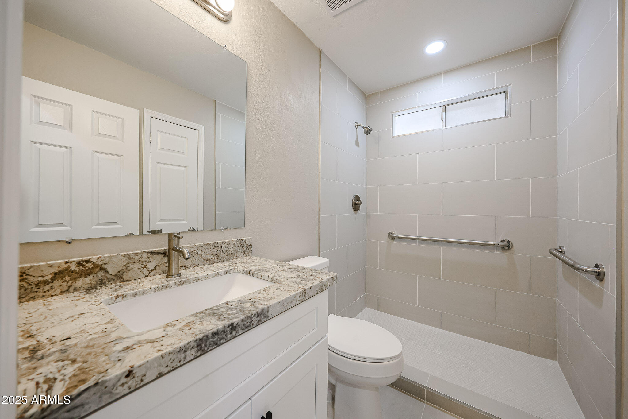 2650 W UNION HILLS Drive, 257