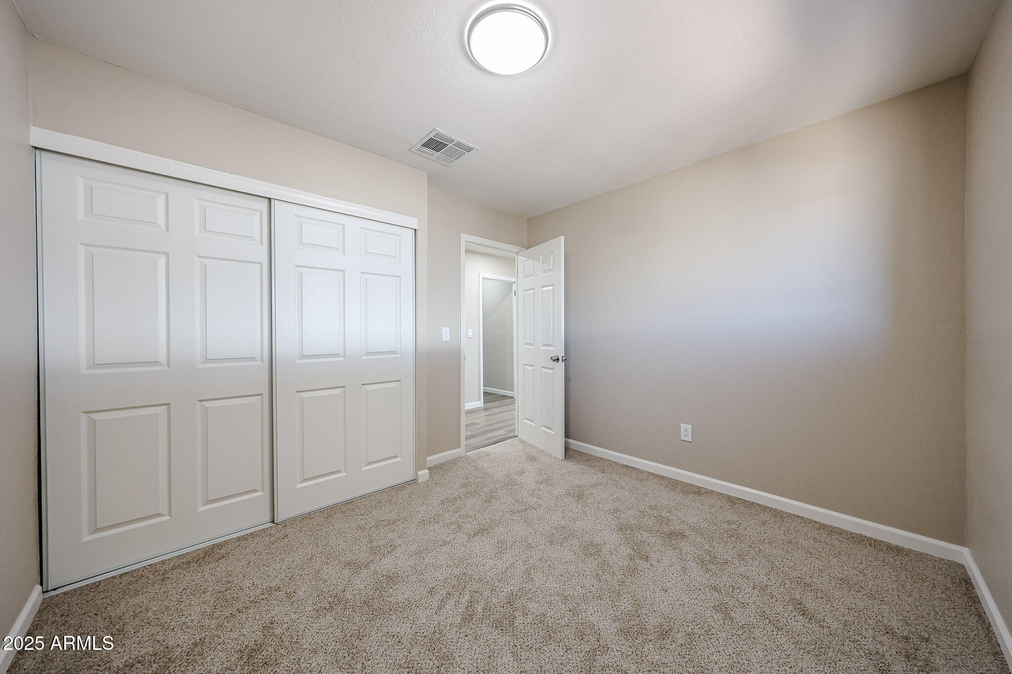 2650 W UNION HILLS Drive, 257