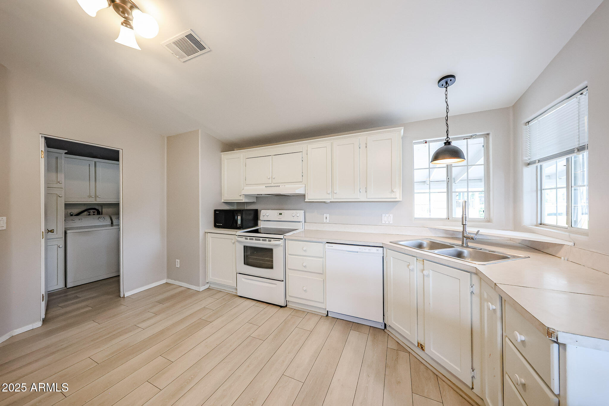 3901 E PINNACLE PEAK Road, #87