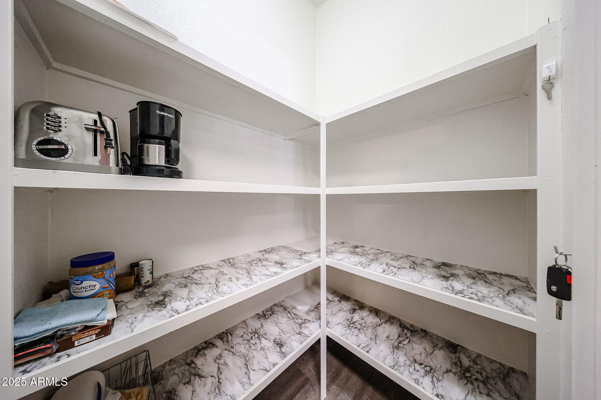 3901 E PINNACLE PEAK Road, 83