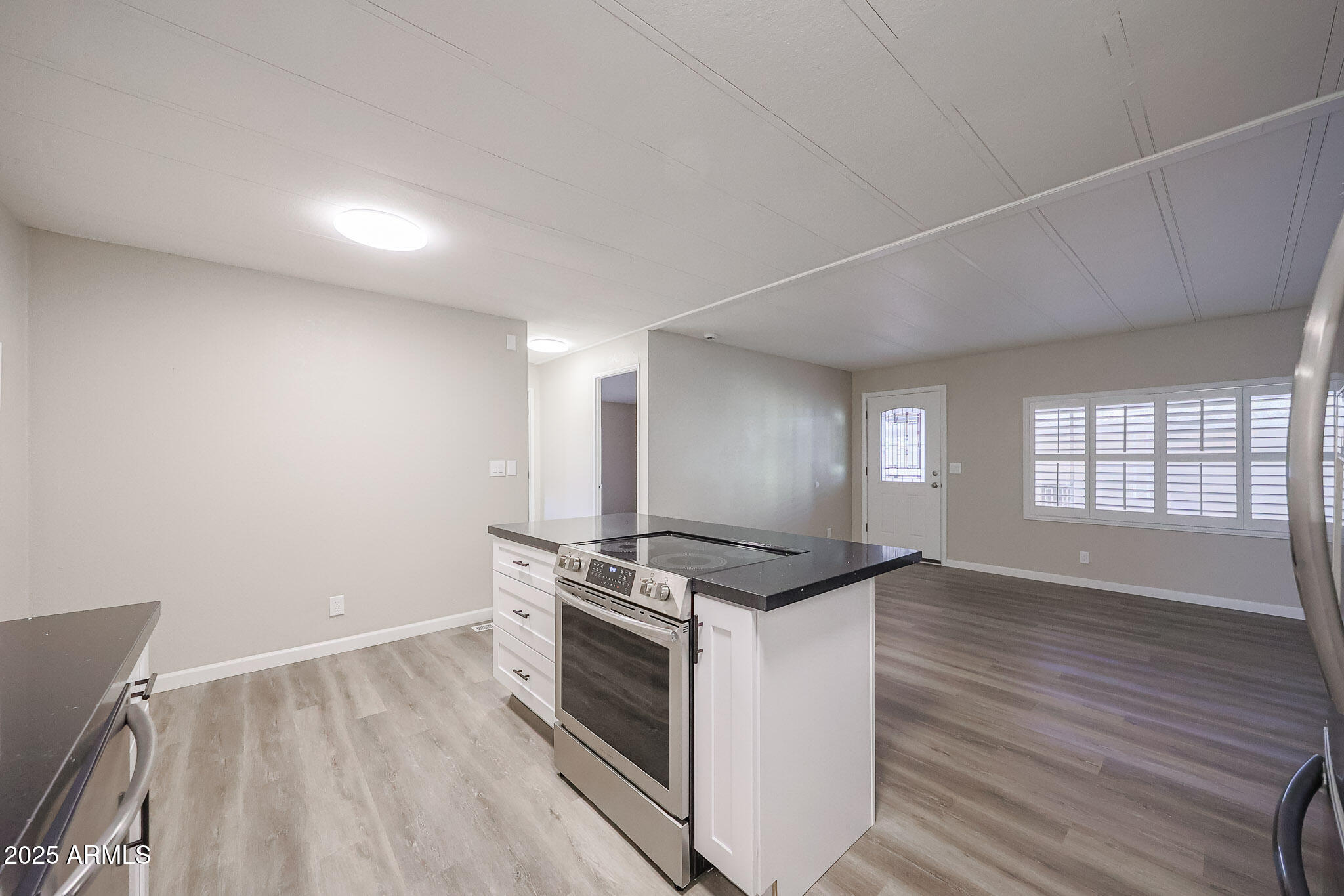 2650 W UNION HILLS Drive 25