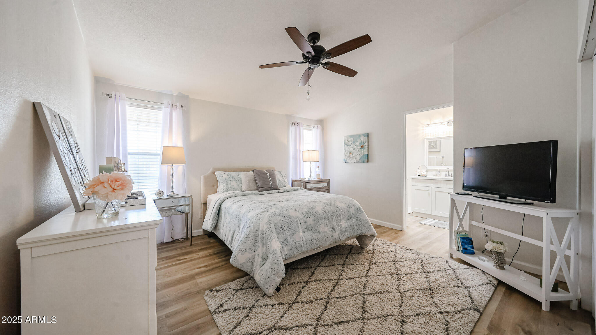 3901 E PINNACLE PEAK Road 240