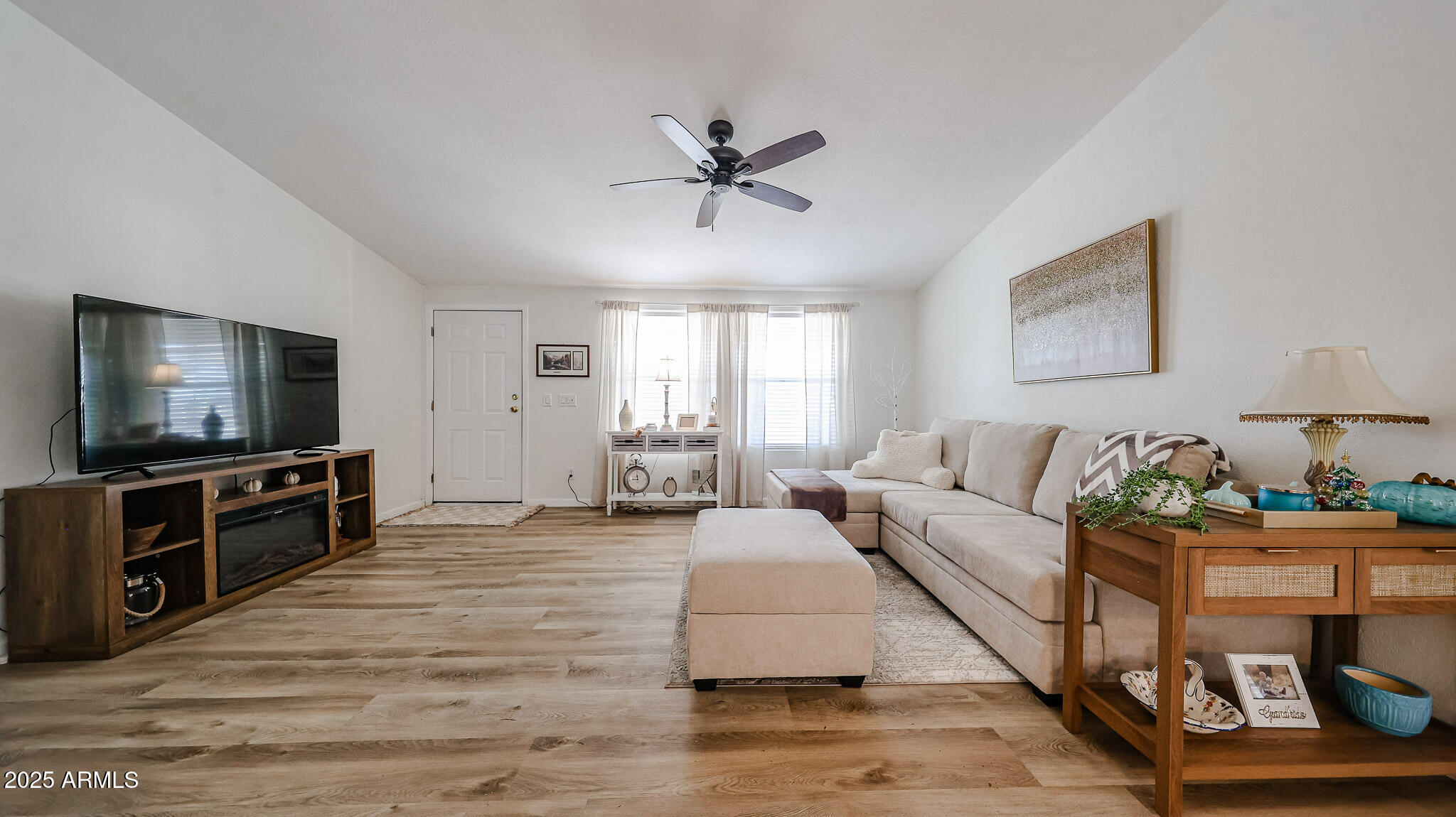 3901 E PINNACLE PEAK Road 240