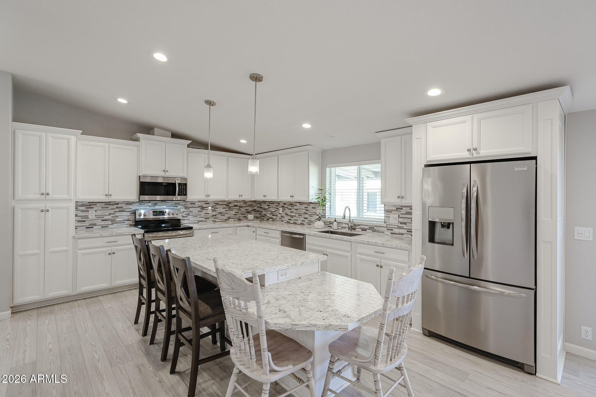 3901 E PINNACLE PEAK Road 275