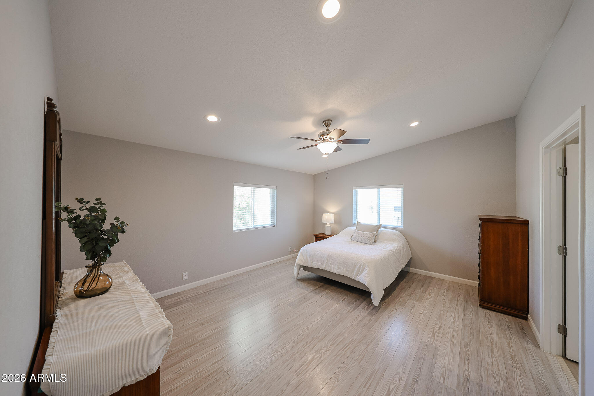 3901 E PINNACLE PEAK Road 275