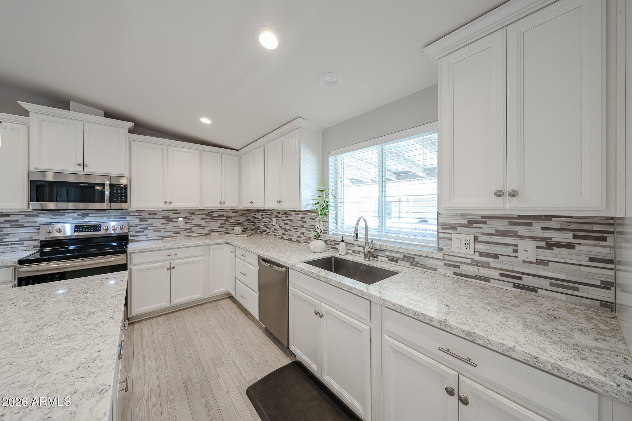 3901 E PINNACLE PEAK Road 275