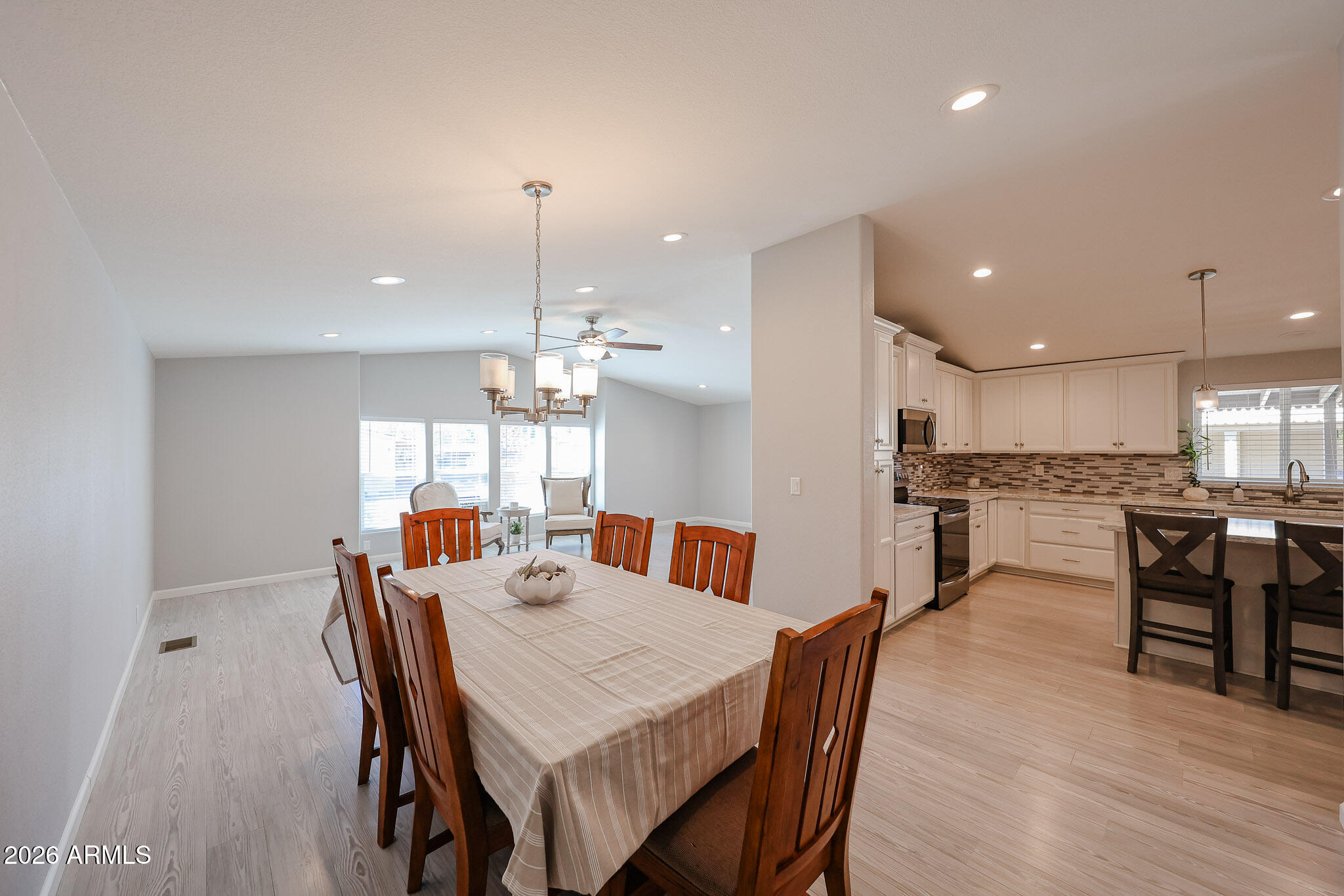 3901 E PINNACLE PEAK Road 275