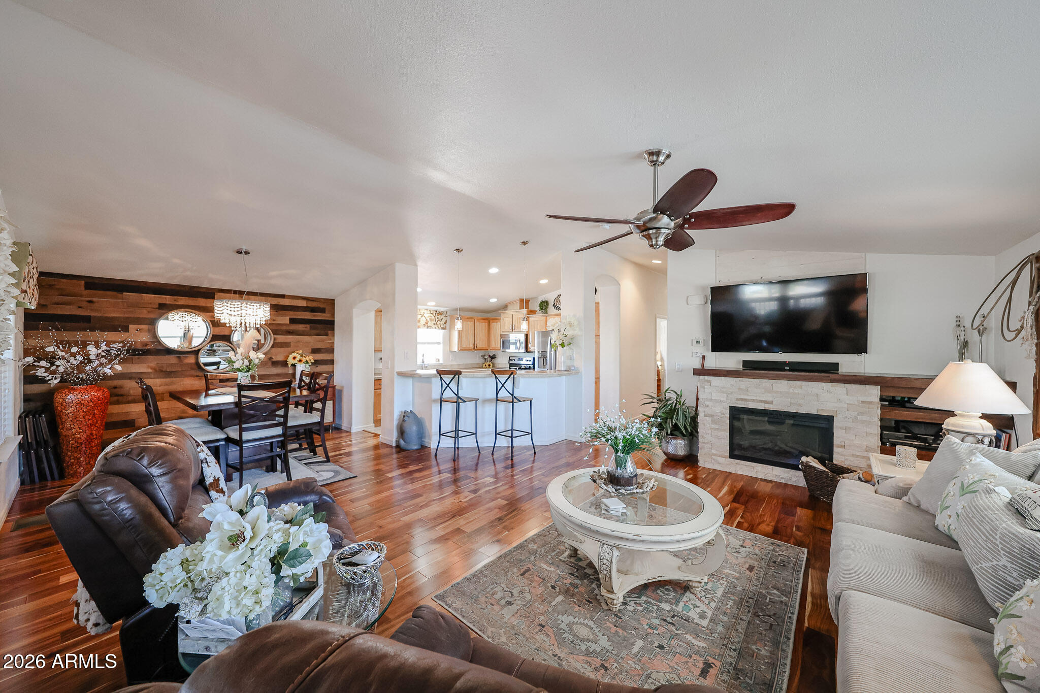 3901 E PINNACLE PEAK Road 283