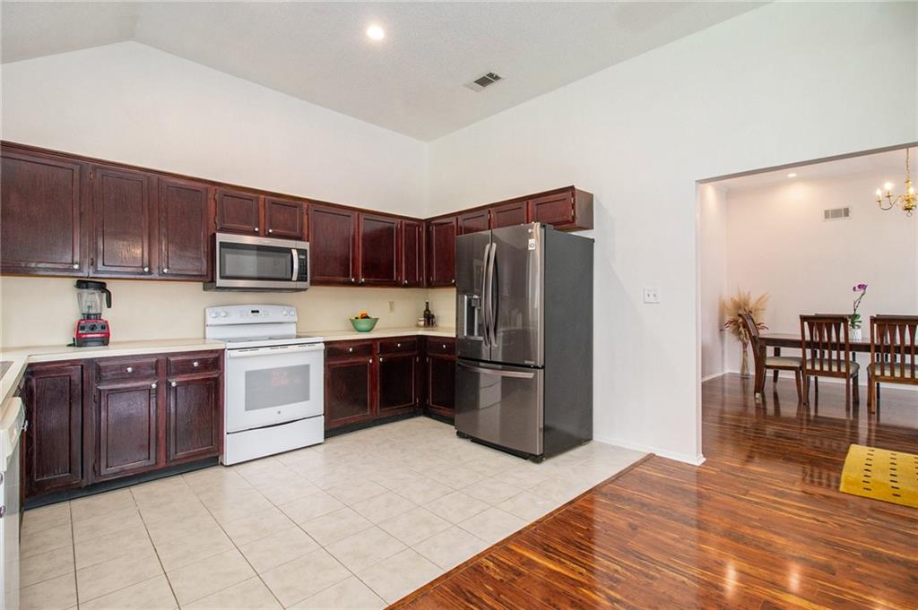 420 Willow View Knoll