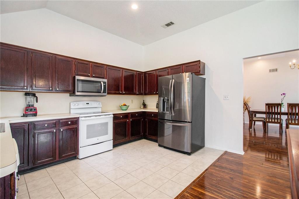 420 Willow View Knoll