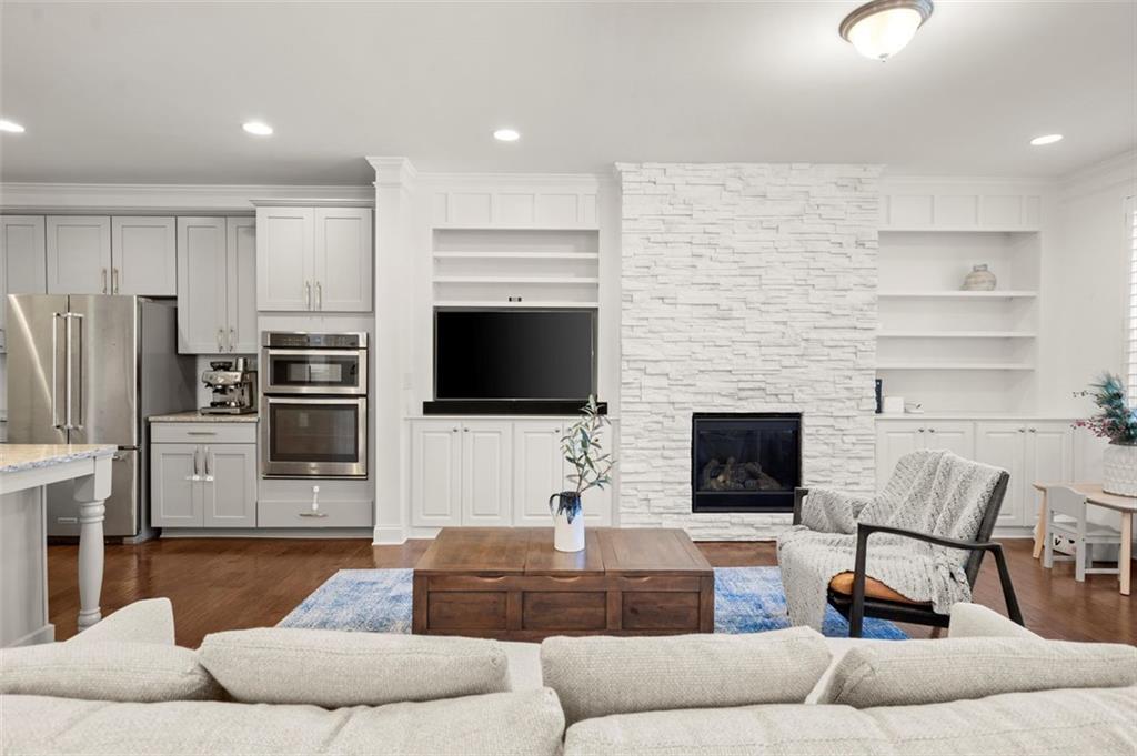 9864 Cameron Parc Circle