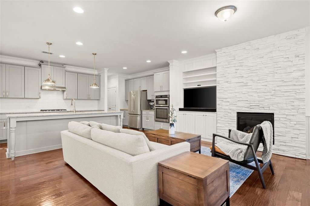 9864 Cameron Parc Circle