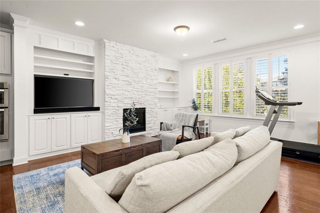 9864 Cameron Parc Circle